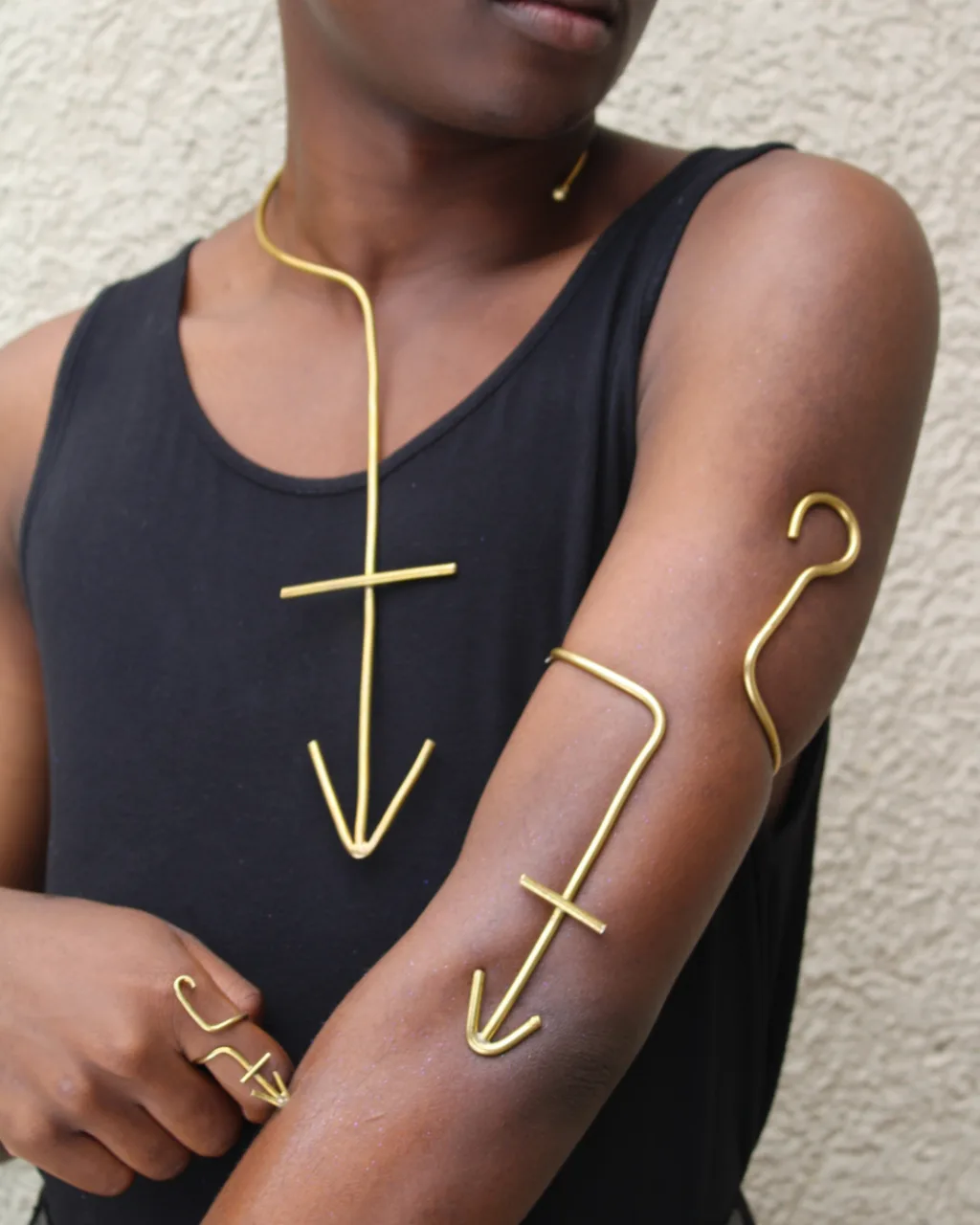 TAU NECKPIECE