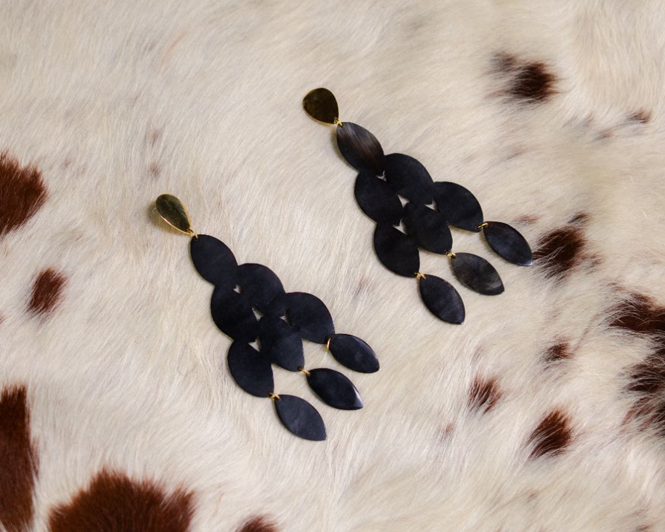 TASHTITI EARINGS