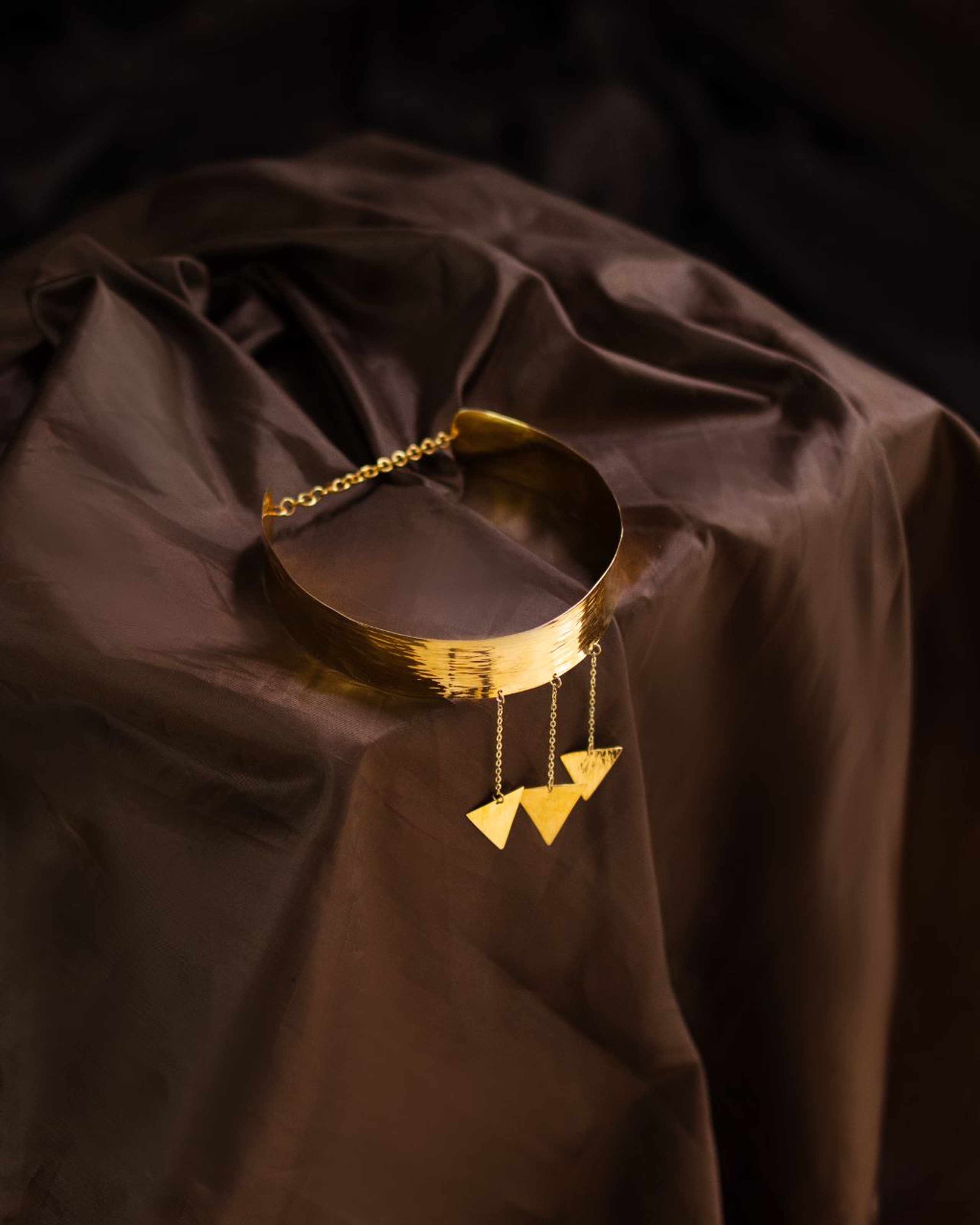 PEMBETATU CHOCKER