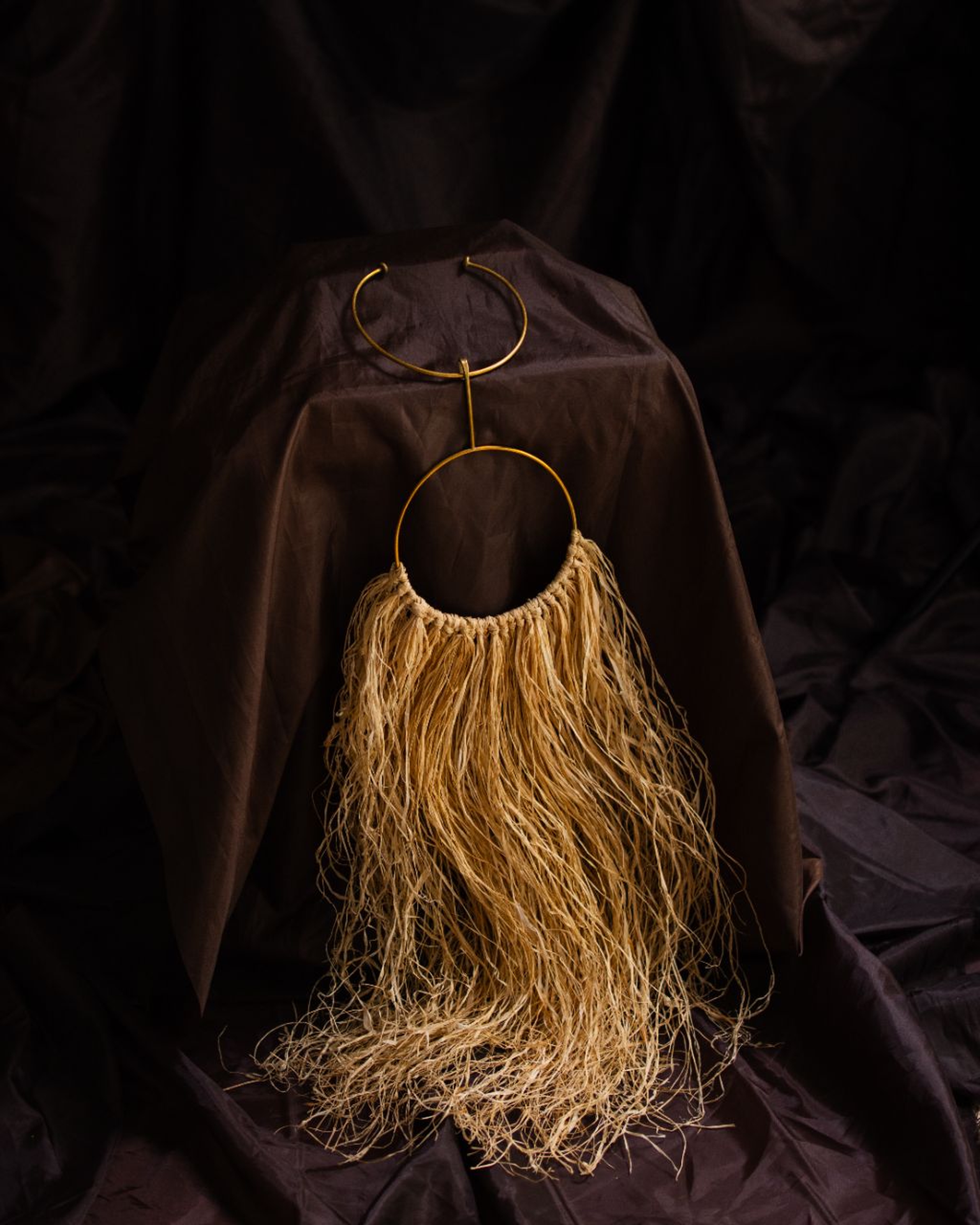 OMULU NECKPIECE