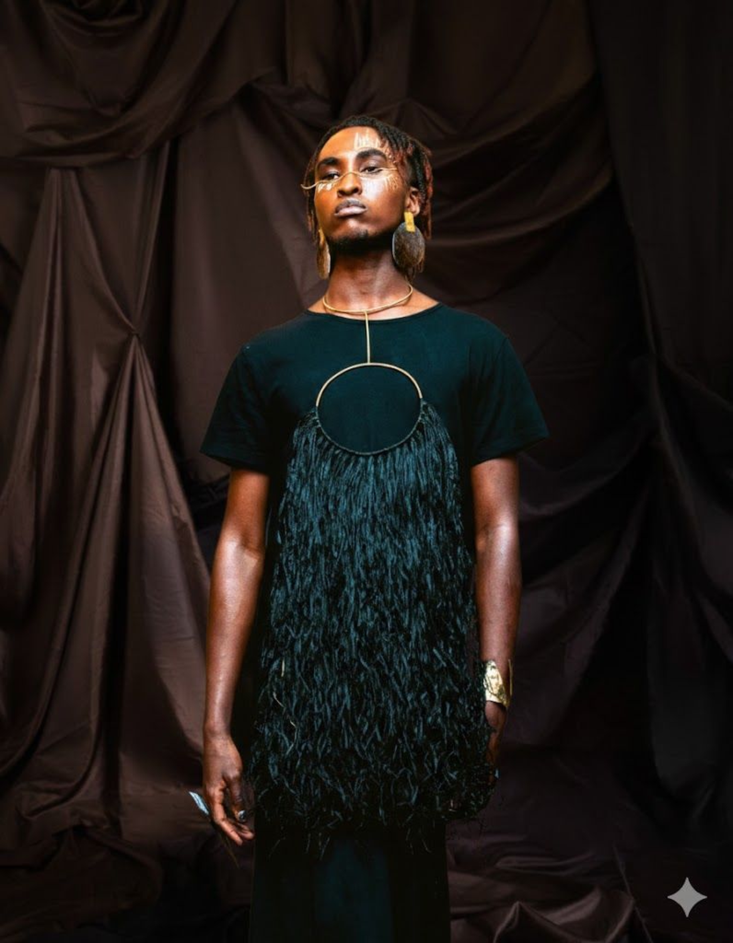 OMULU NECKPIECE
