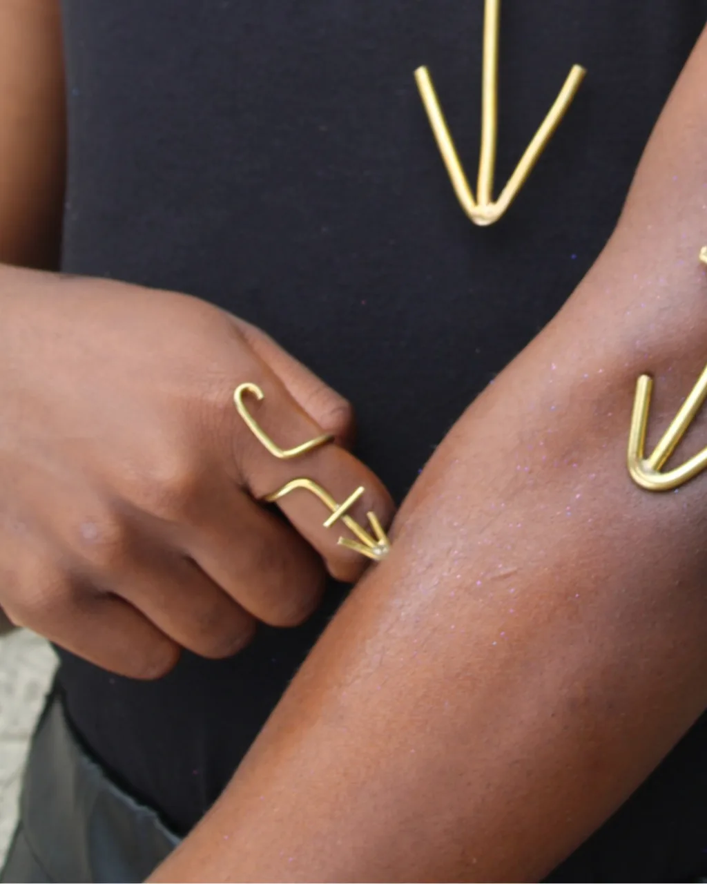 TAU RING