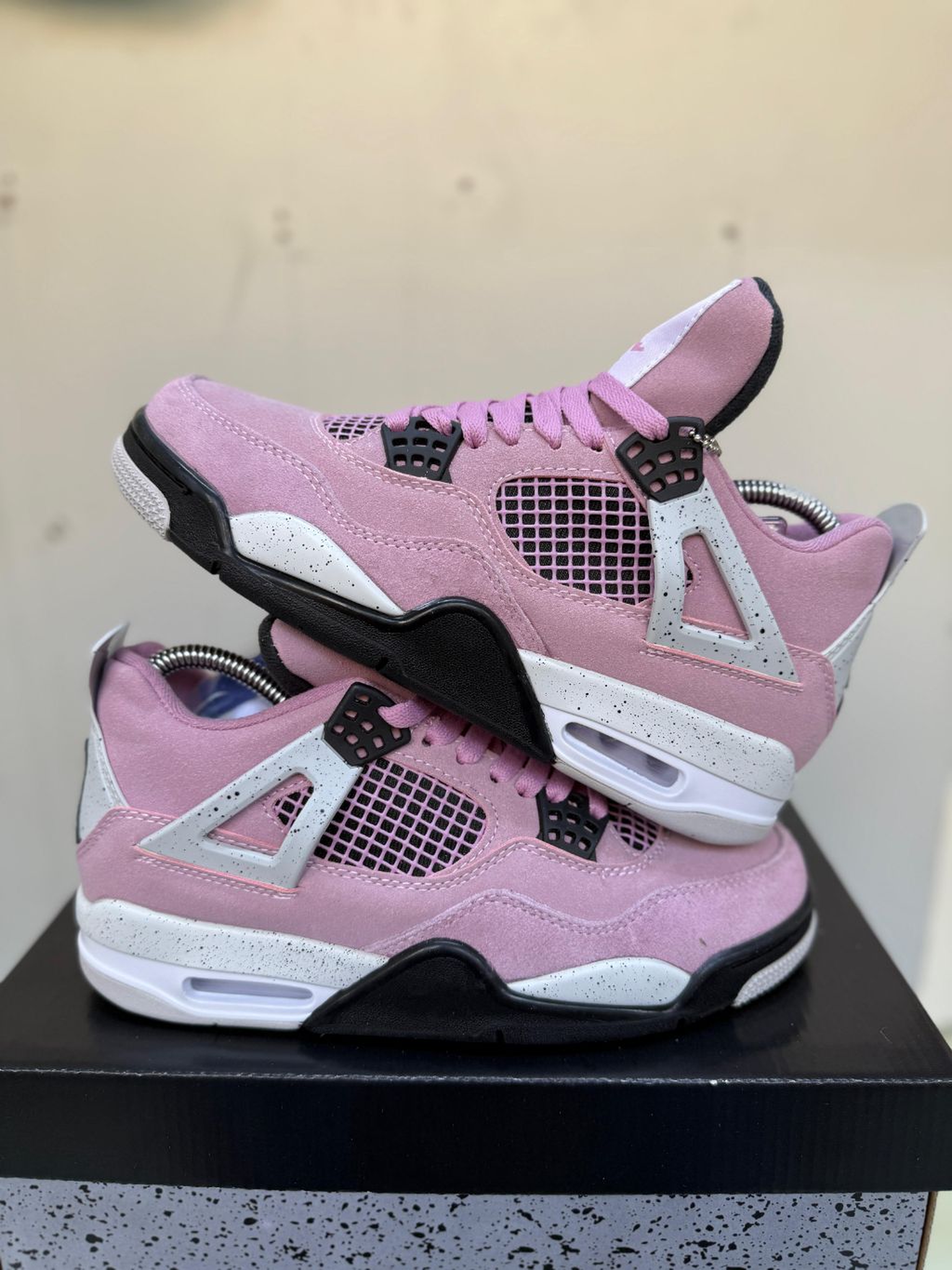 Air Jordan 4
