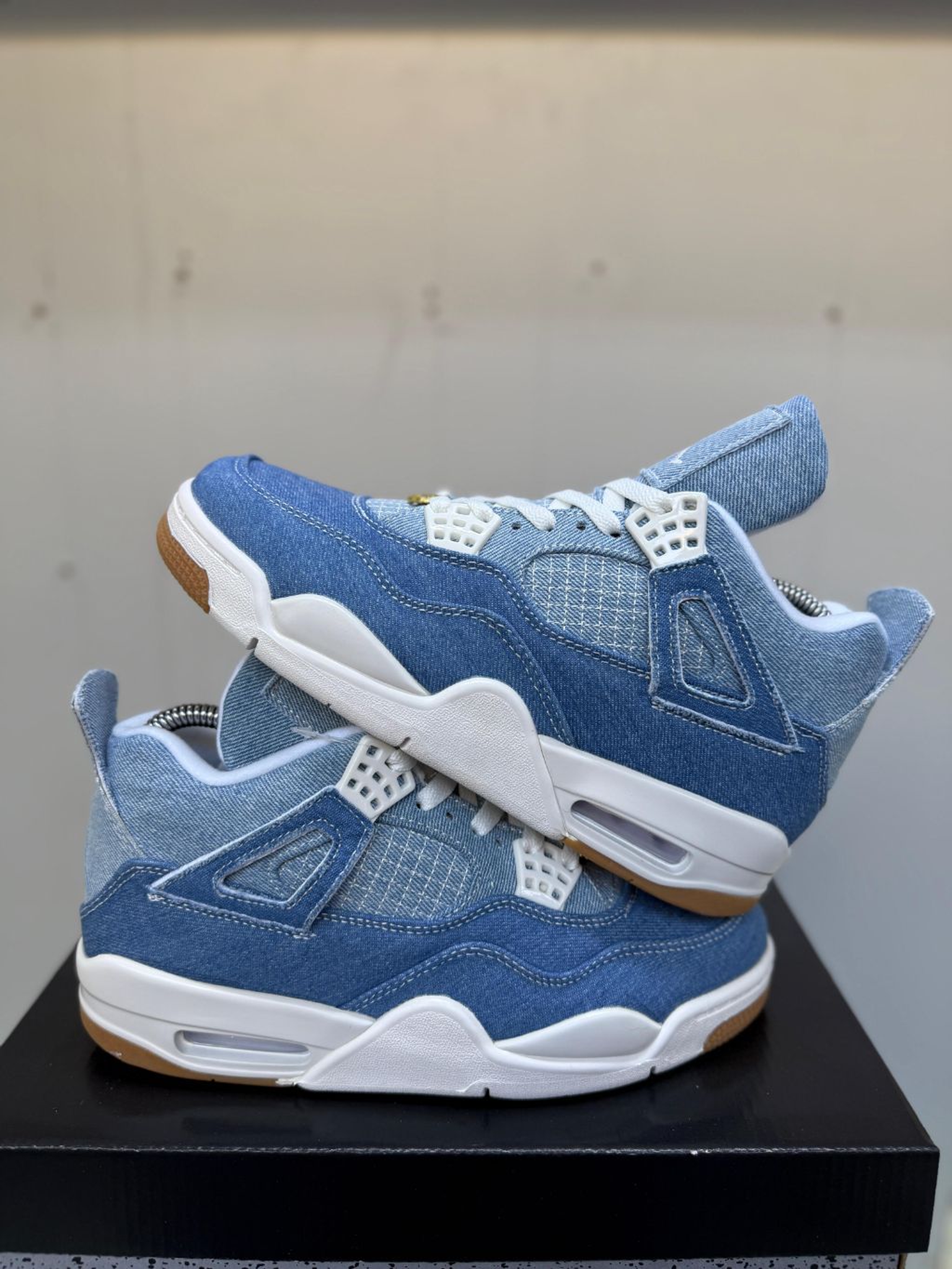 Air Jordan 4