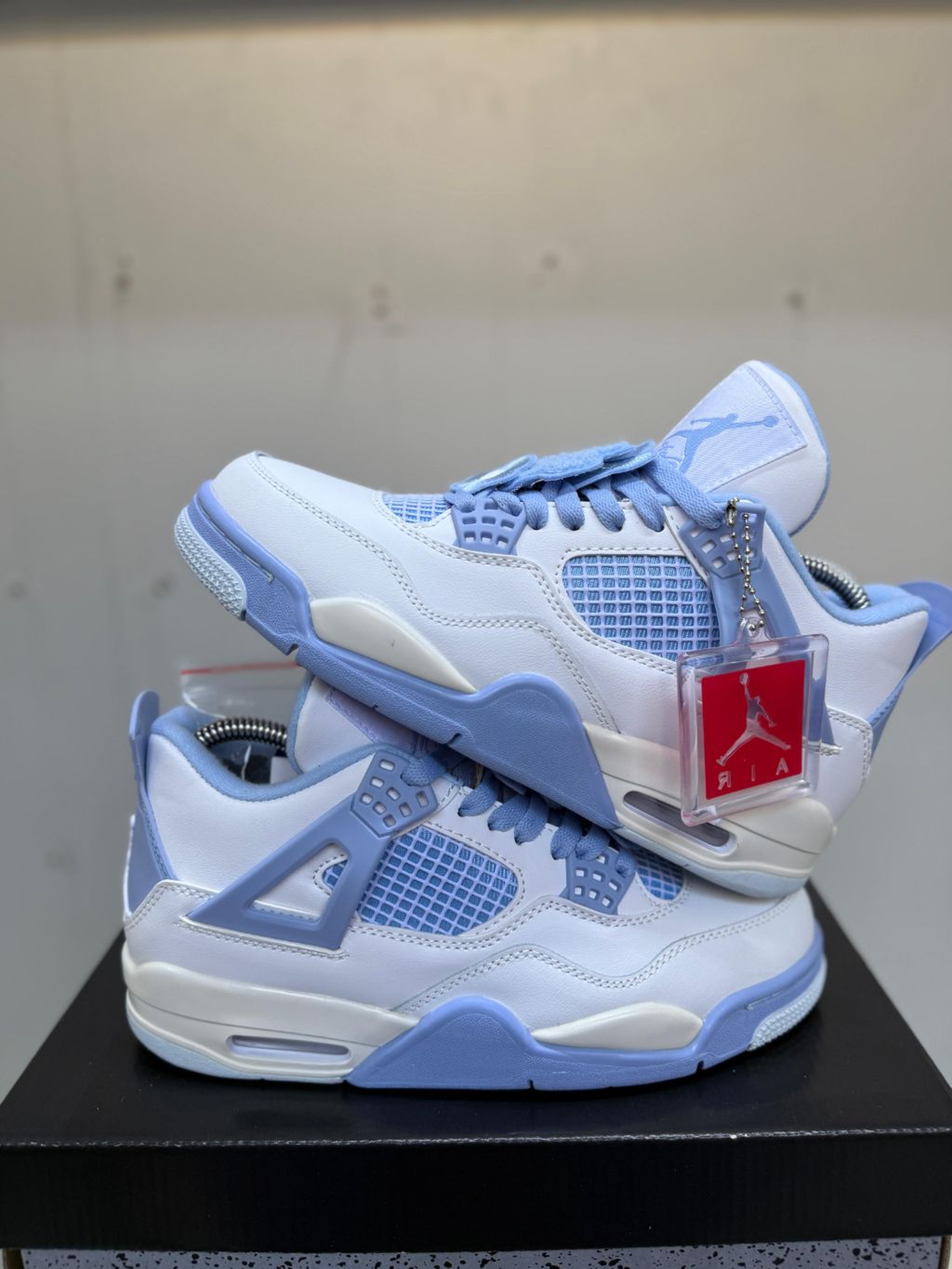 Air Jordan 4