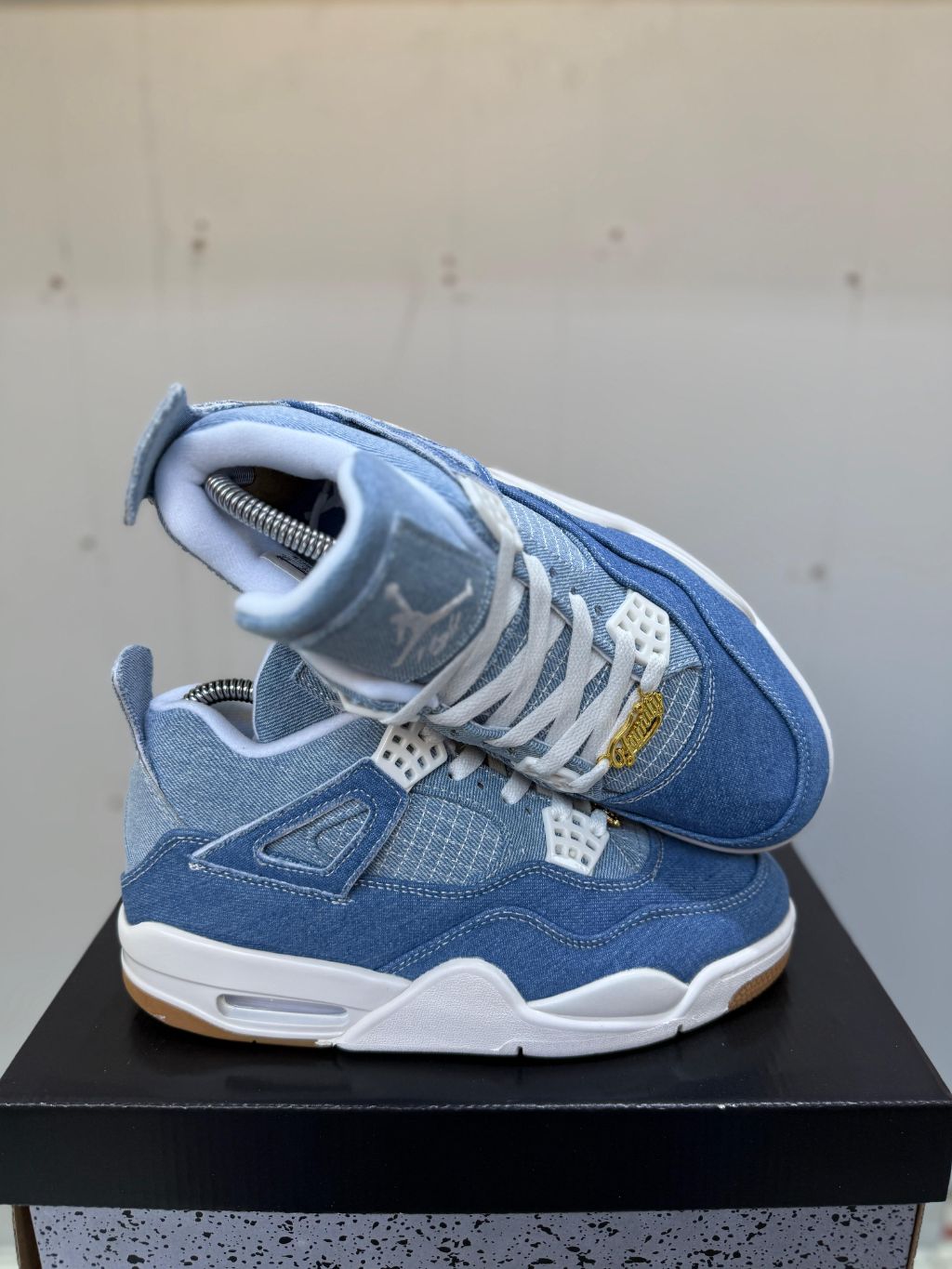 Air Jordan 4