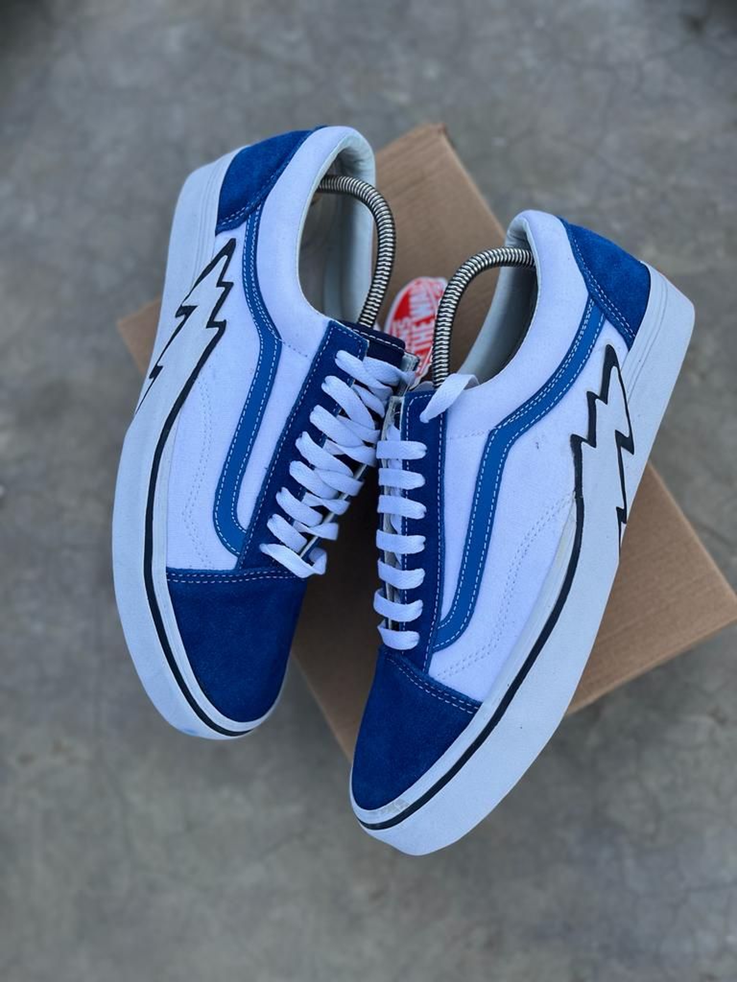 Vans skaters 