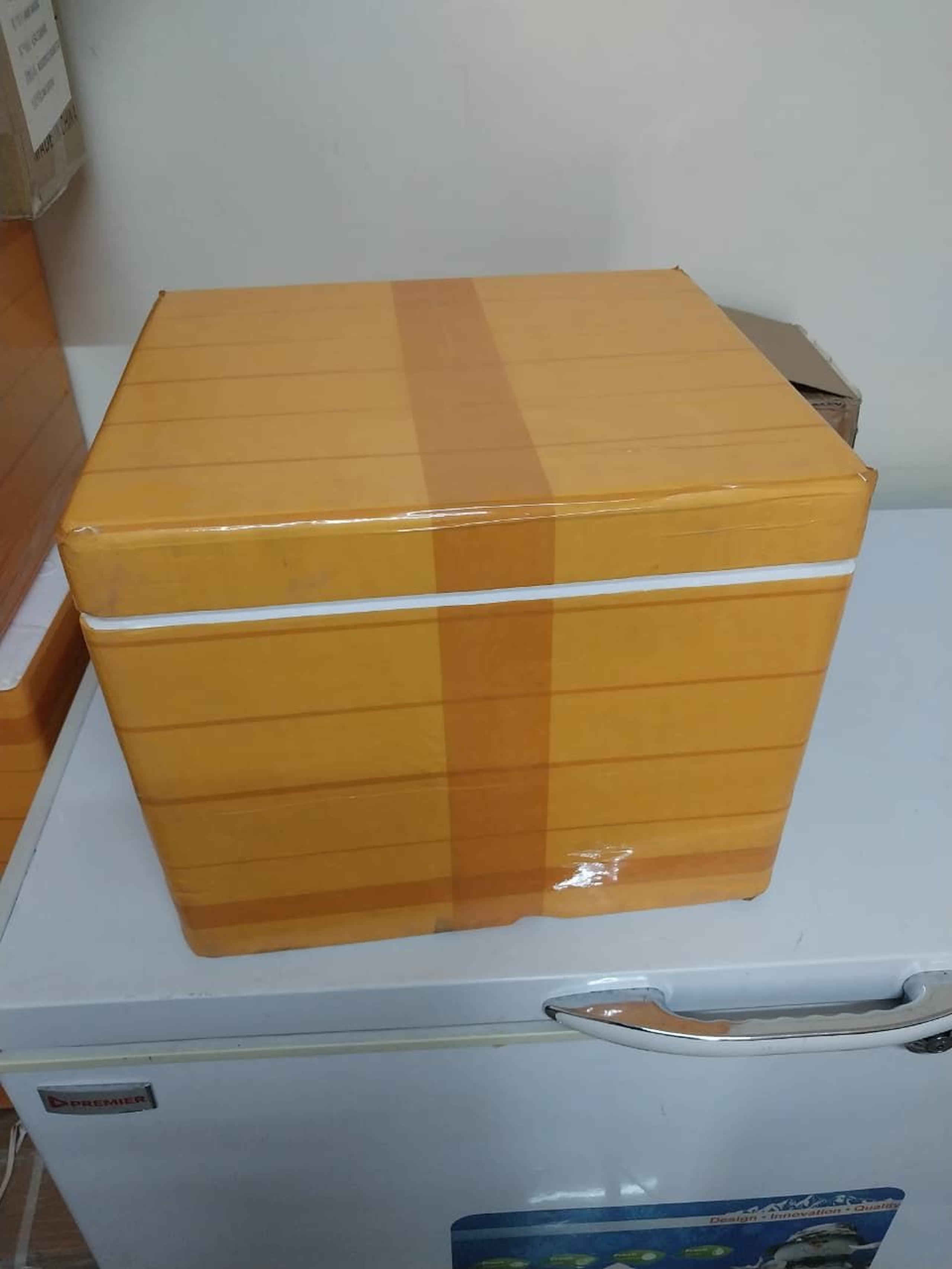 Styrofoam cooler box 25L