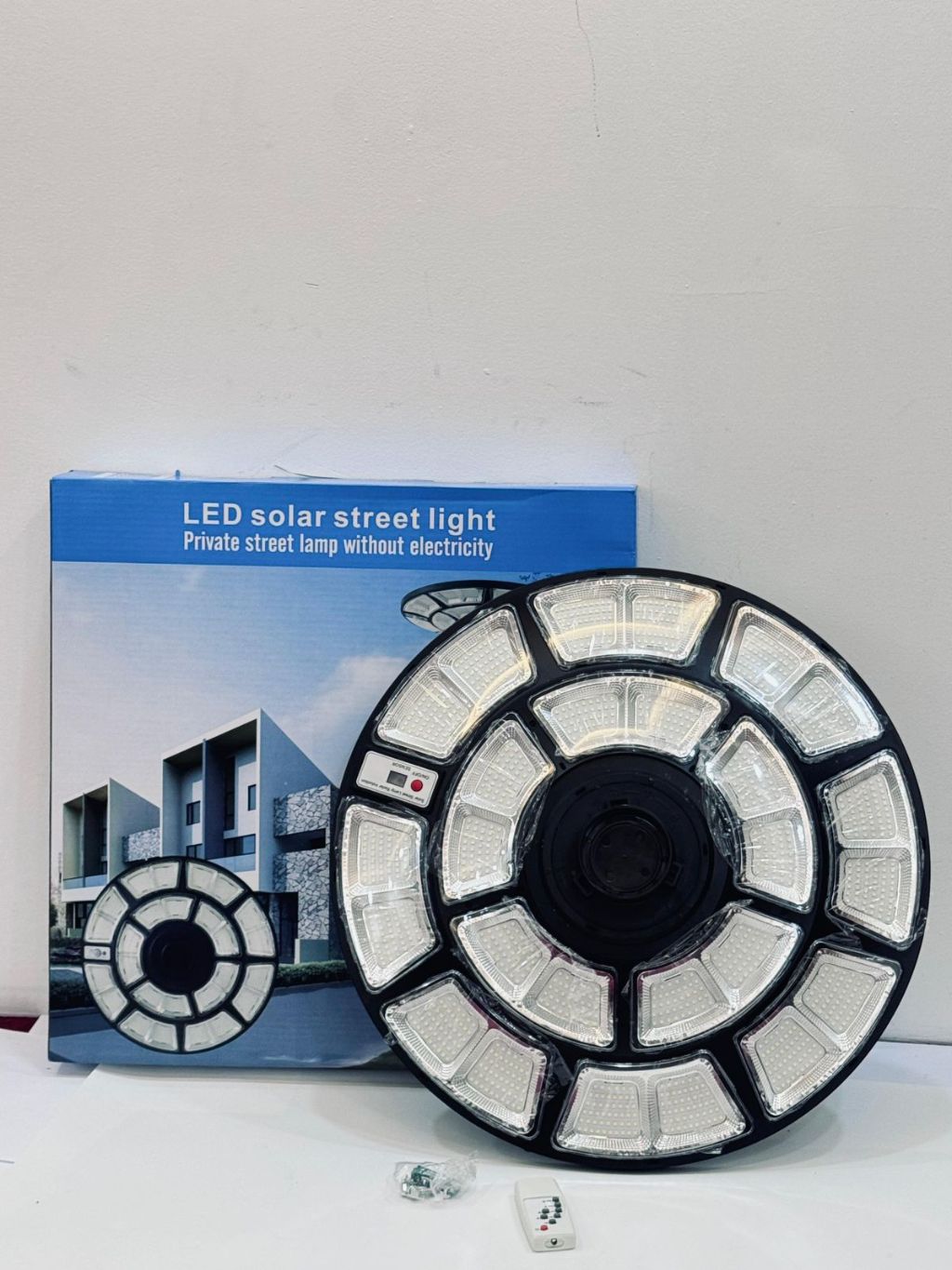 360⁰ solar streetlight  1000w