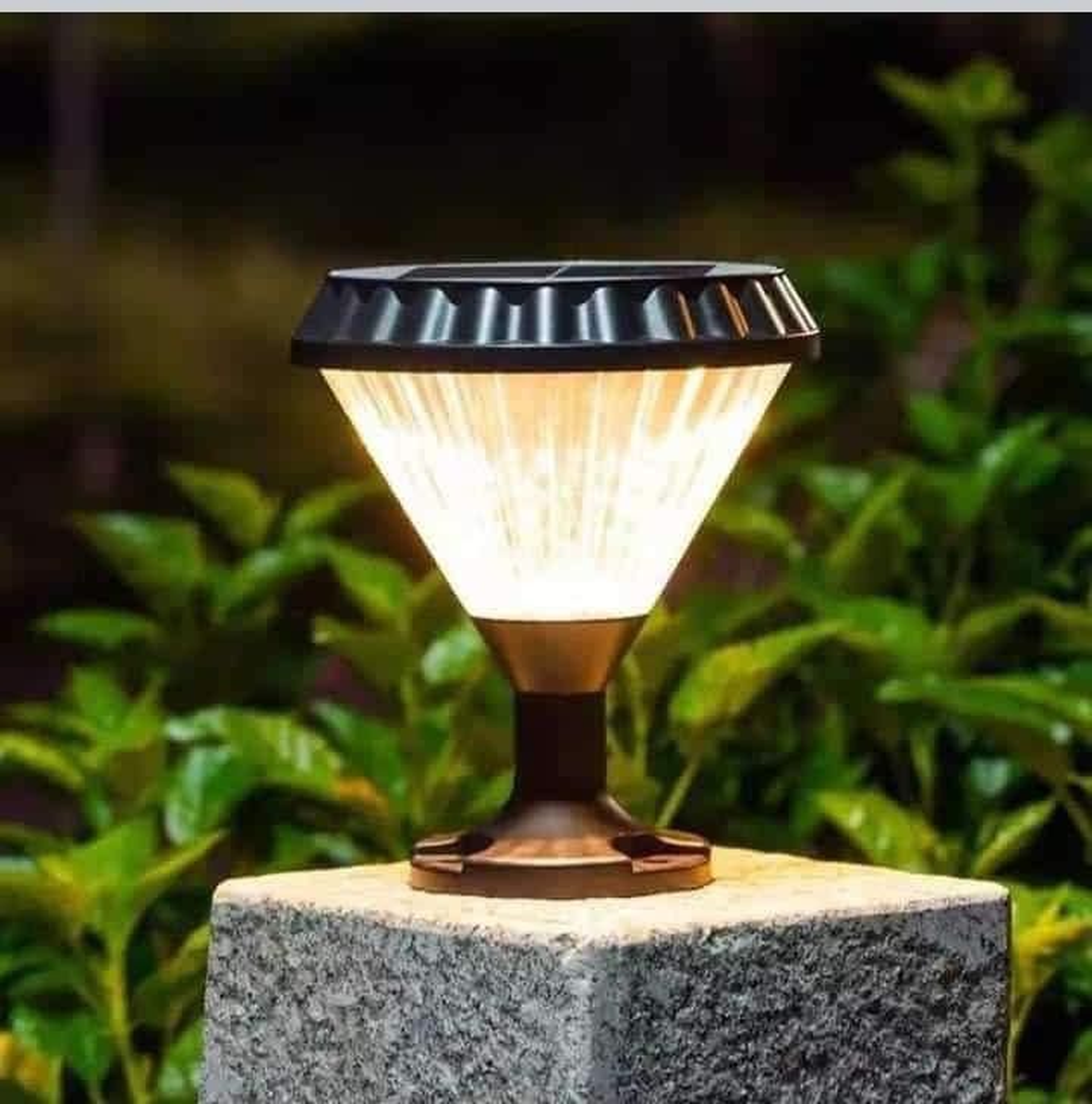 LED solar garden light