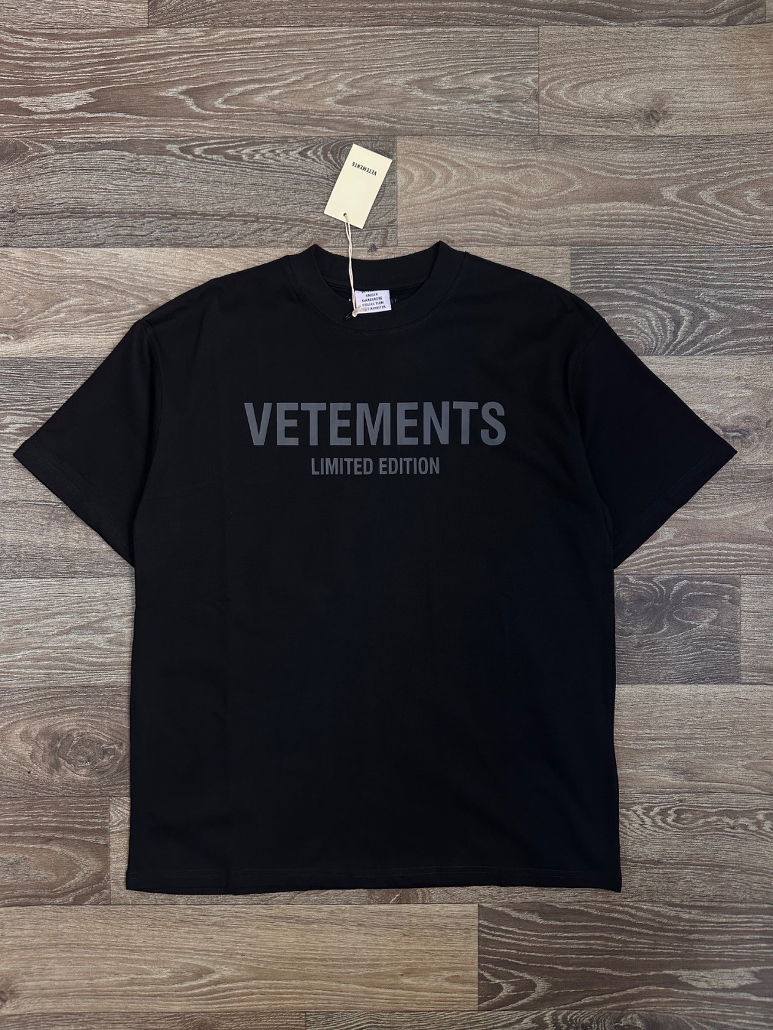 Vetements Limited edition tshirt