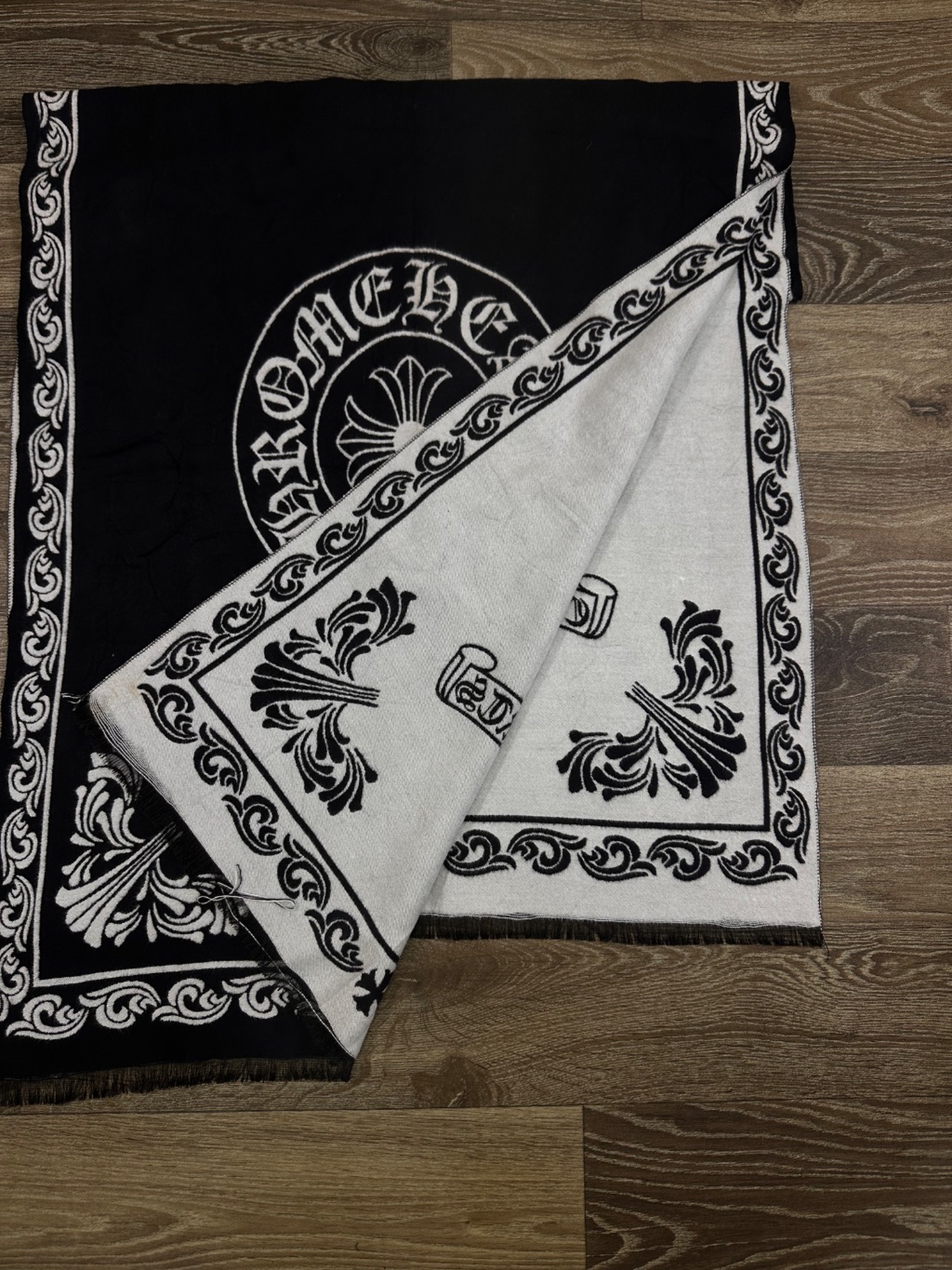 Chrome Hearts Scarf