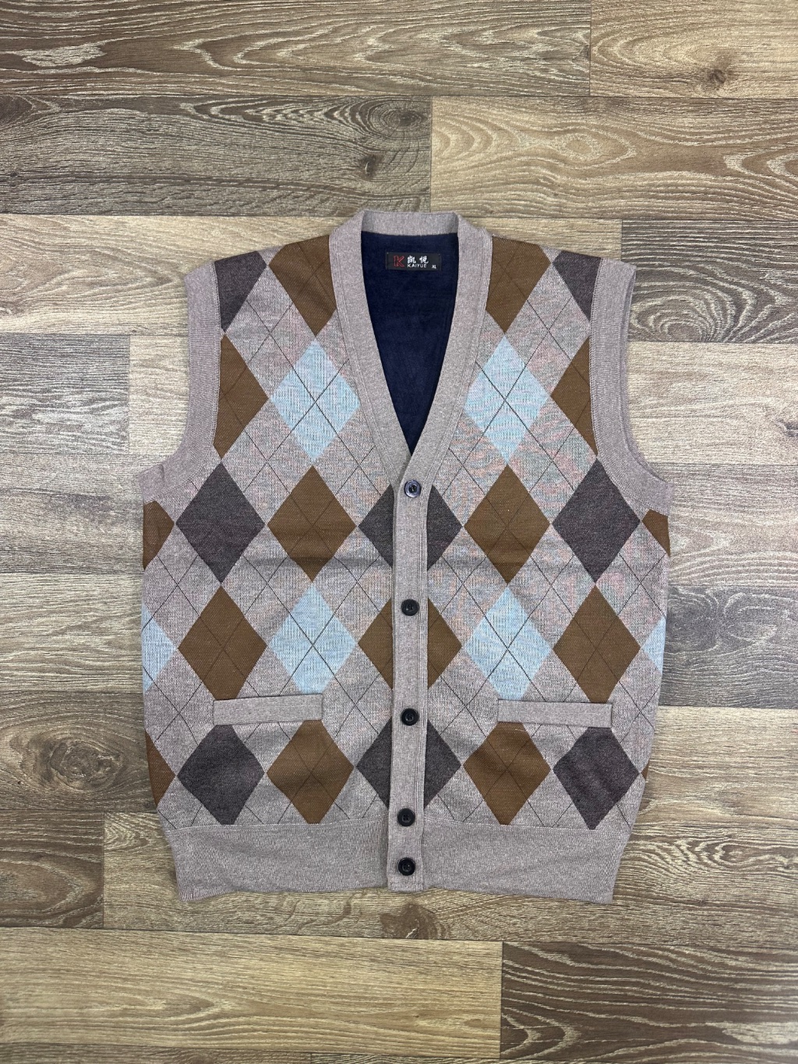 Sleeveless Cardigan sweater