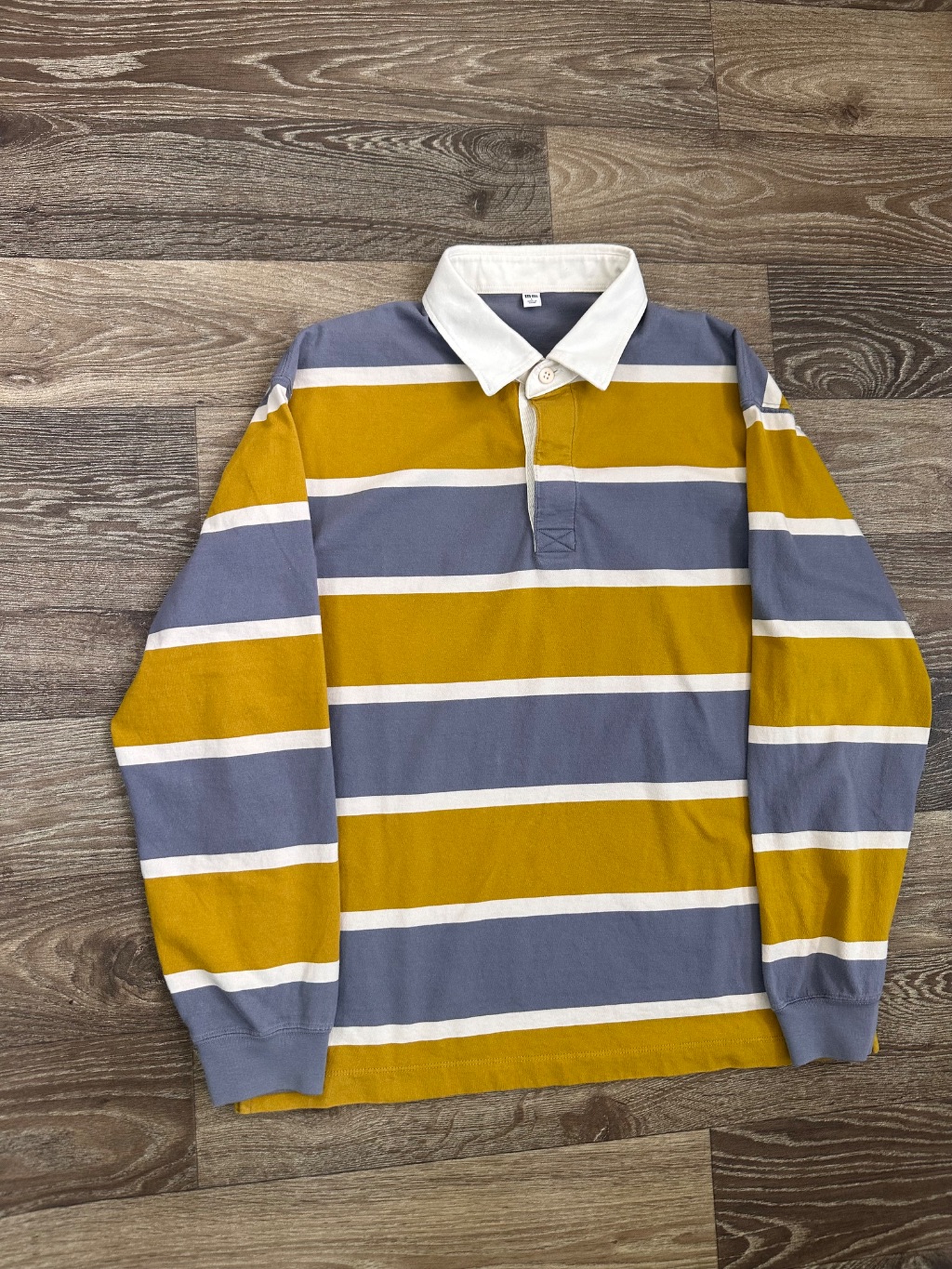 Uniqlo rugby polo