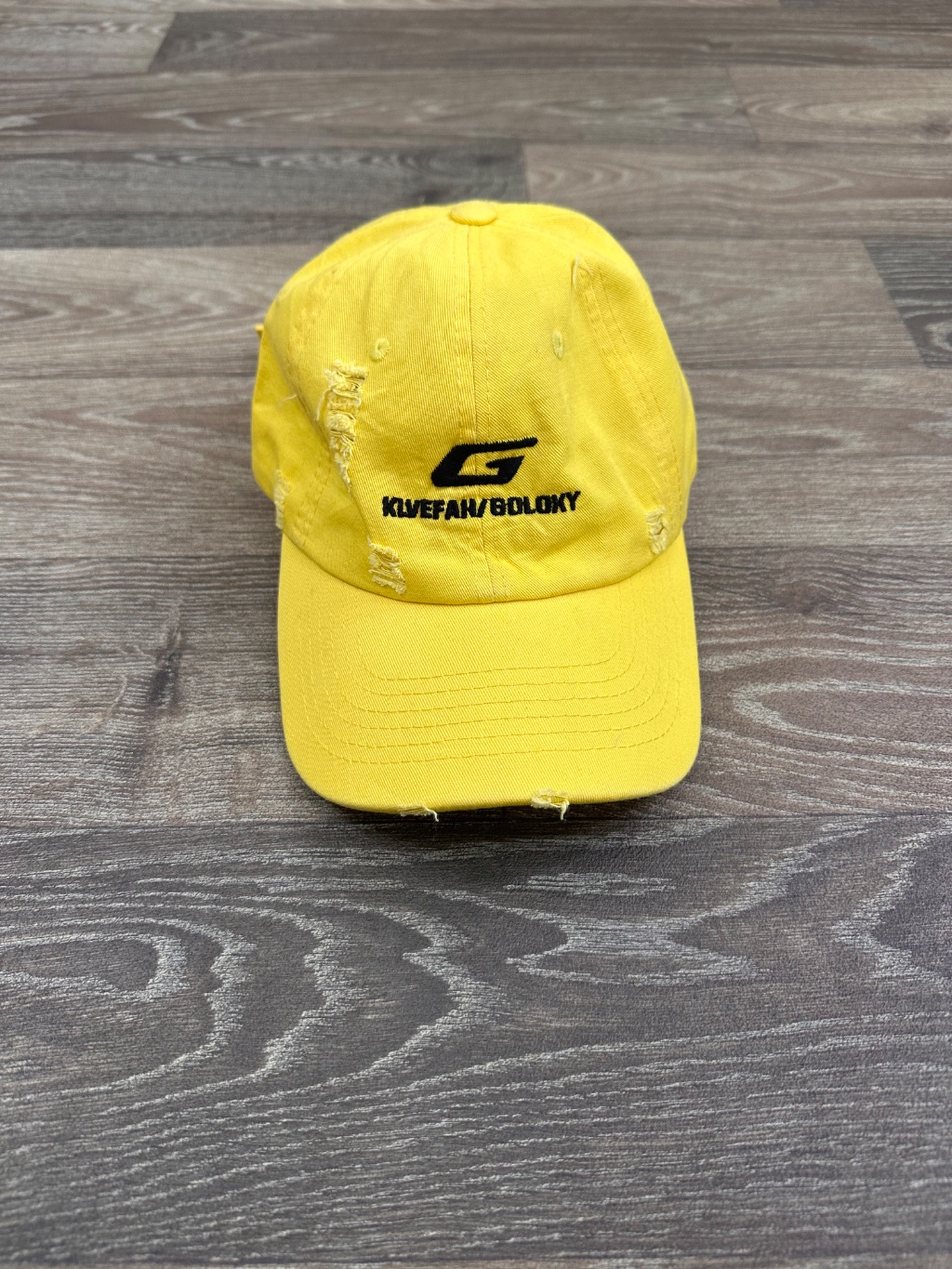 Adjustable cap