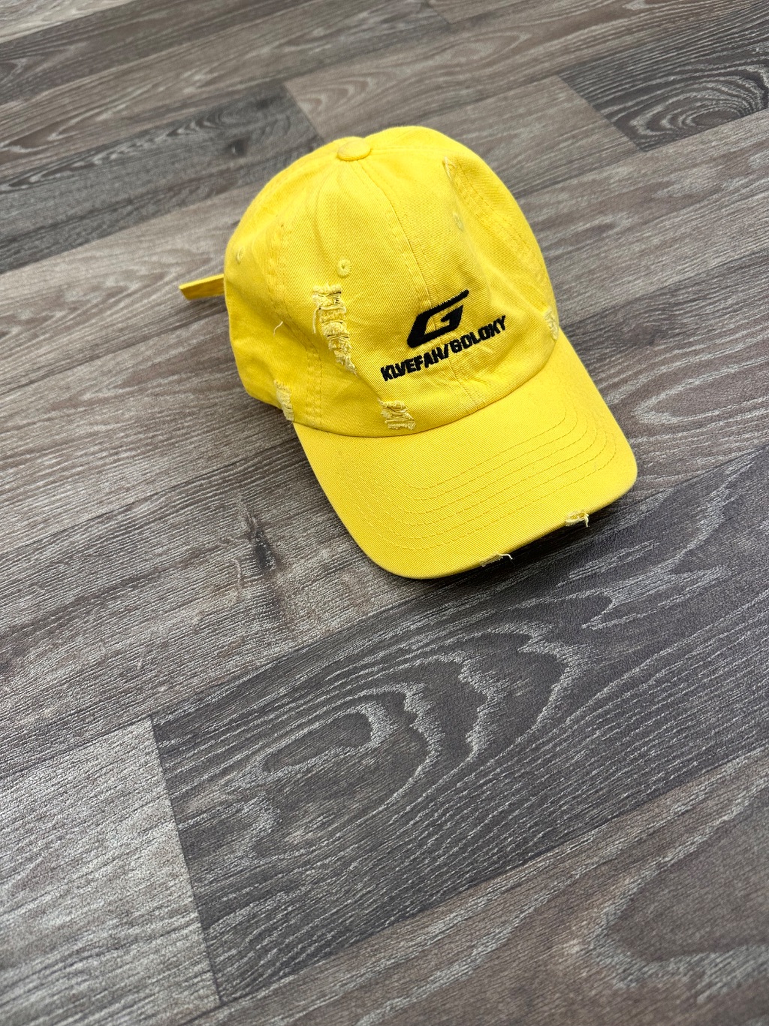 Adjustable cap