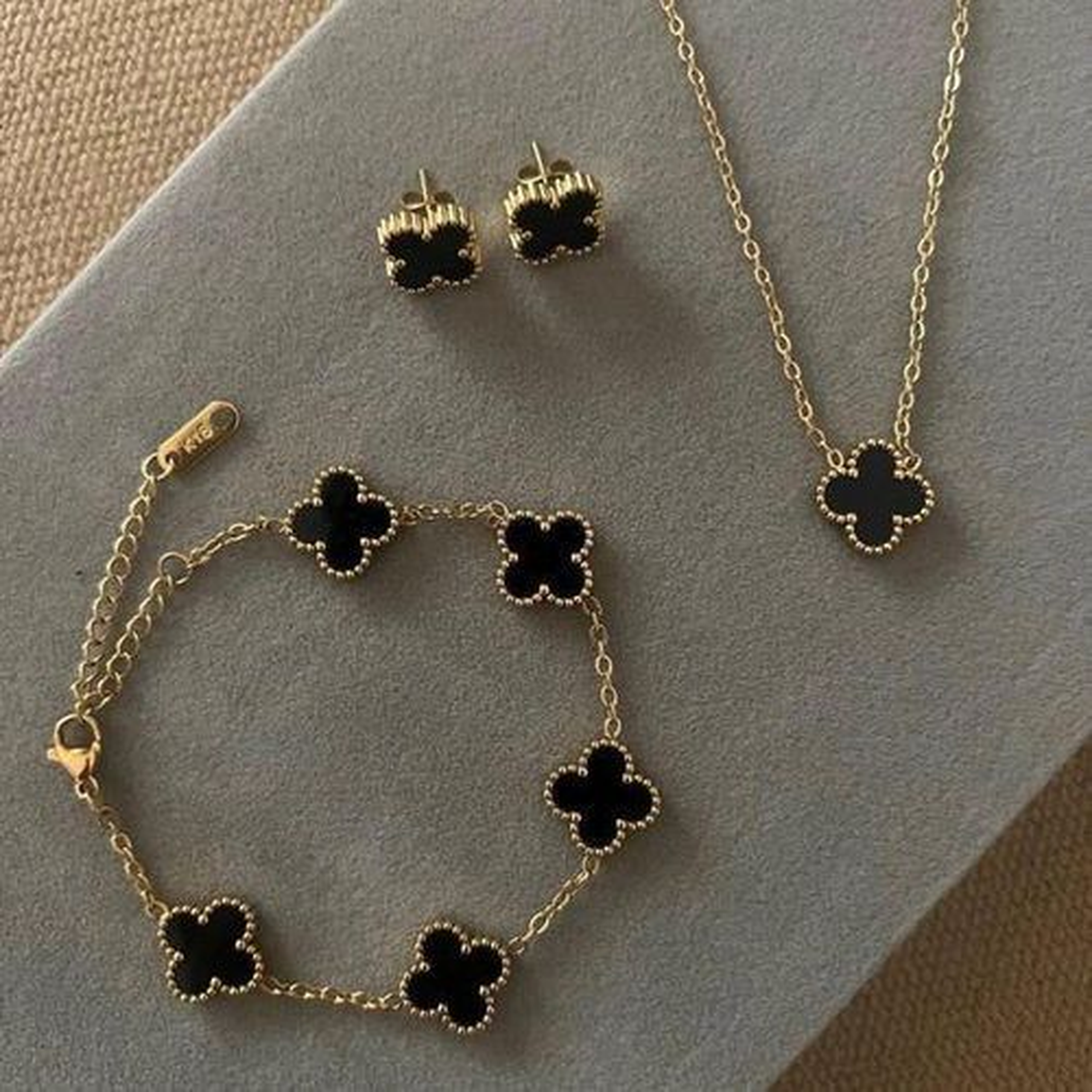 Gold Clove Jewellery set