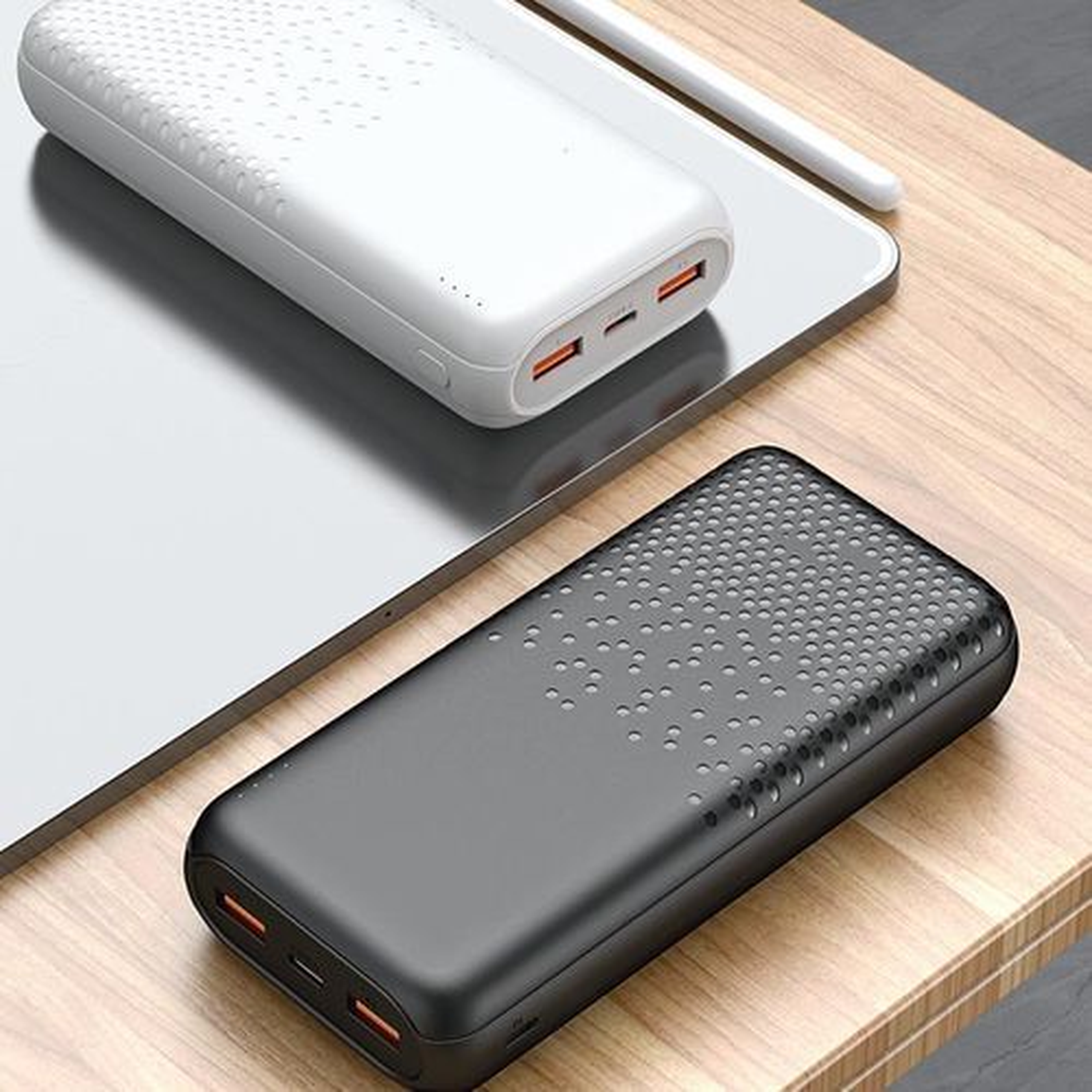 Small Size Unique Design 2A Fast Charger with 2-in-2-out Fast Charging Power Bank