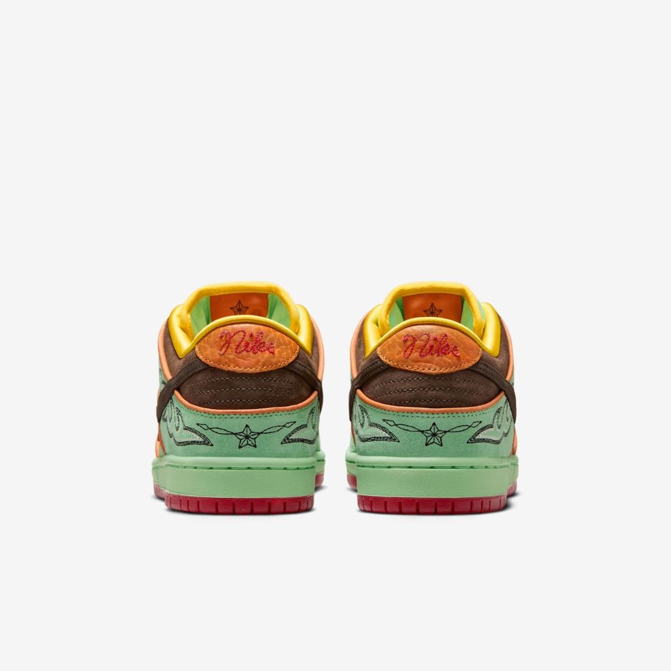 Nike SB Dunk Low  “ RODEO  ”  (Tourmaline)