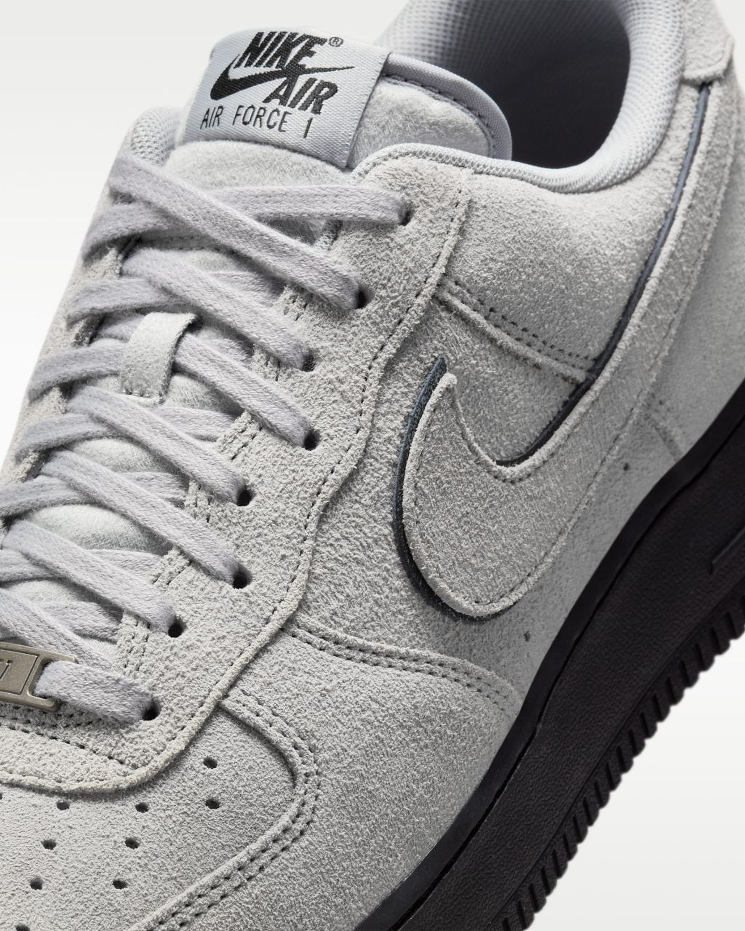 Nike Air Force 1 '07 LV8 in Light Smoke Grey/Black
