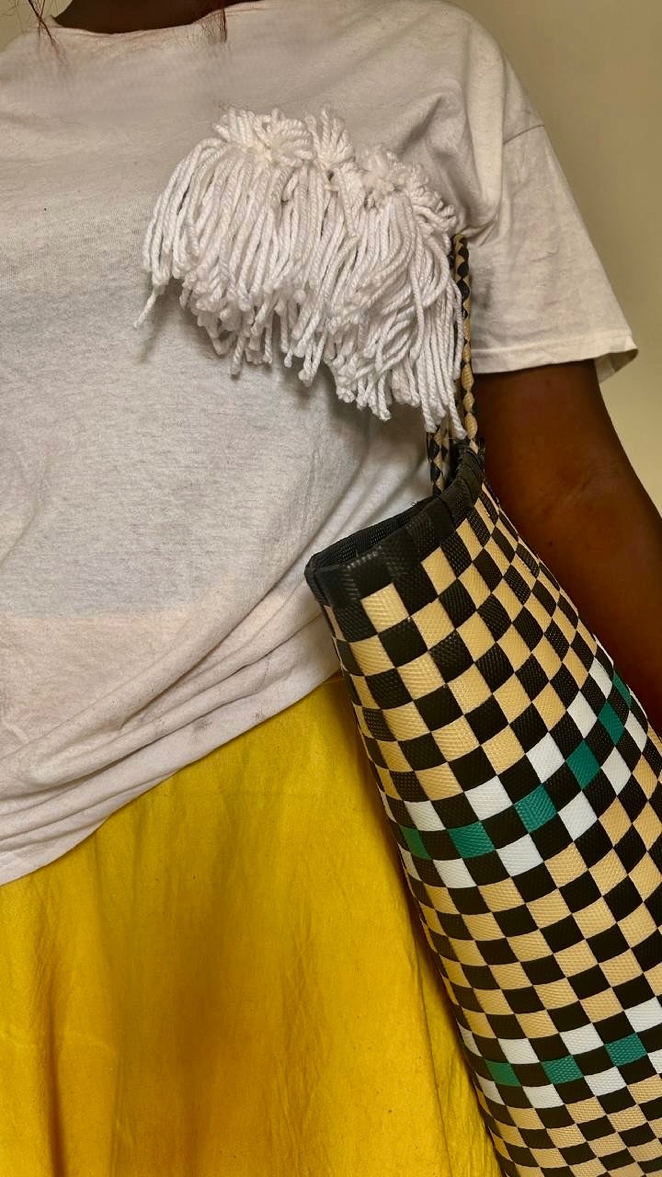 Aru tee