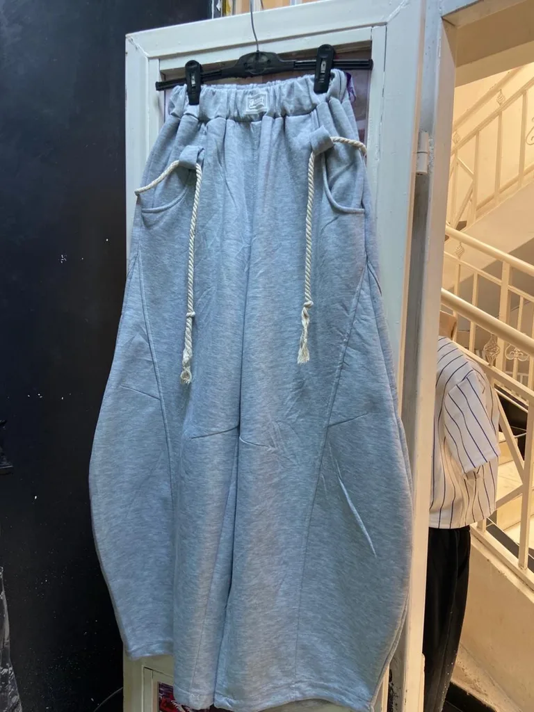 Oversized Barrel-Leg Sweatpants in Heather Grey