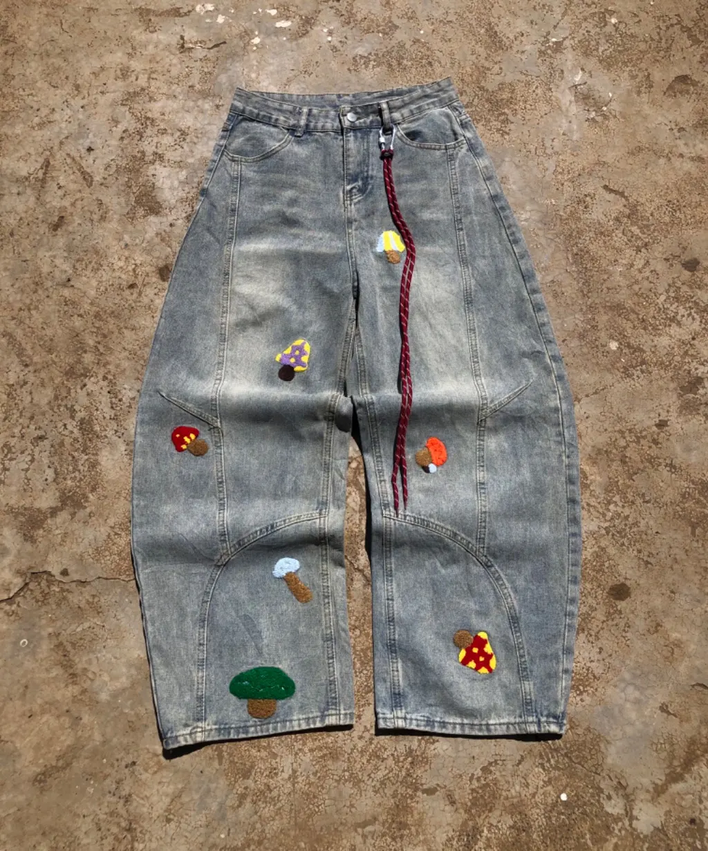Mushroom Patch Balloon Jeans W28 - Embroidered Denim