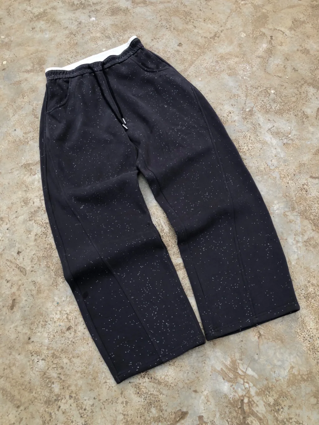 GALAXY SWEATPANTS 🌌 Speckled print | Contrast waistband | Relaxed fit