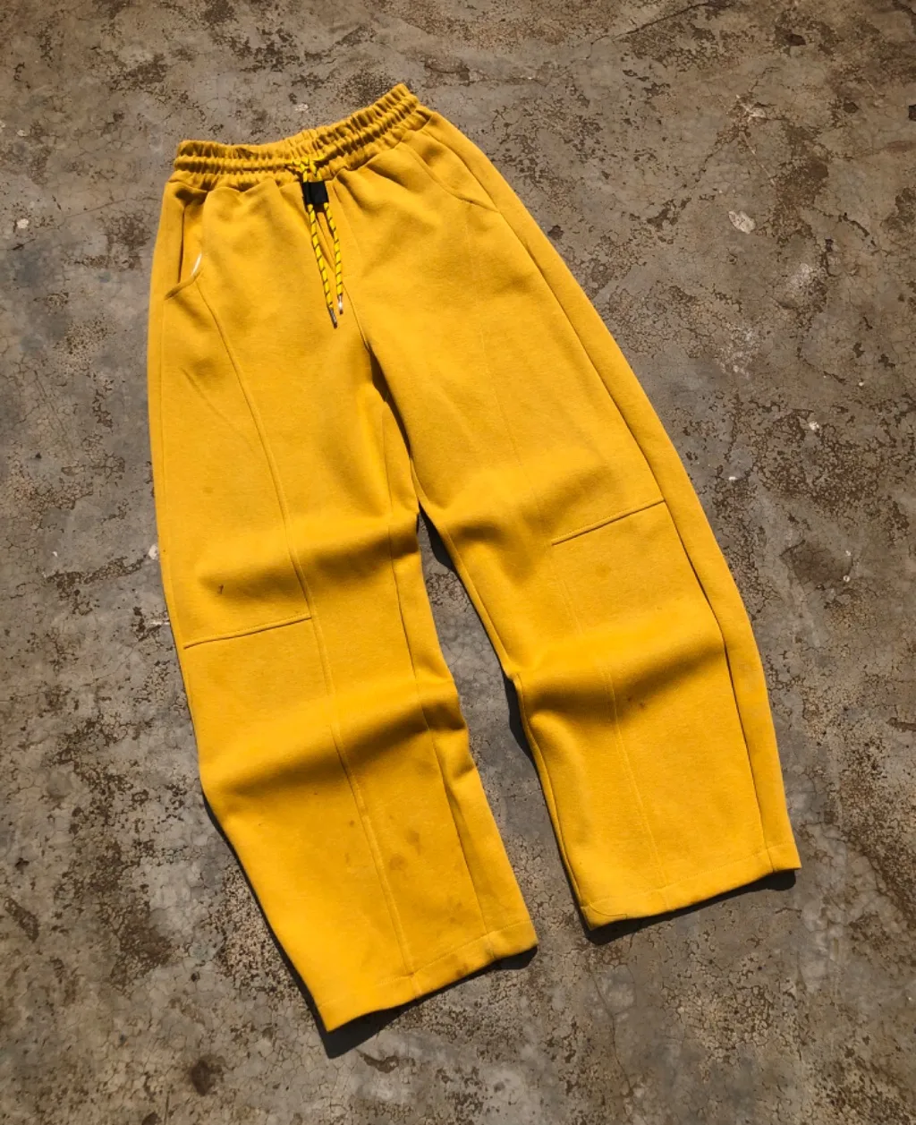 MUSTARD BARREL SWEATPANTS