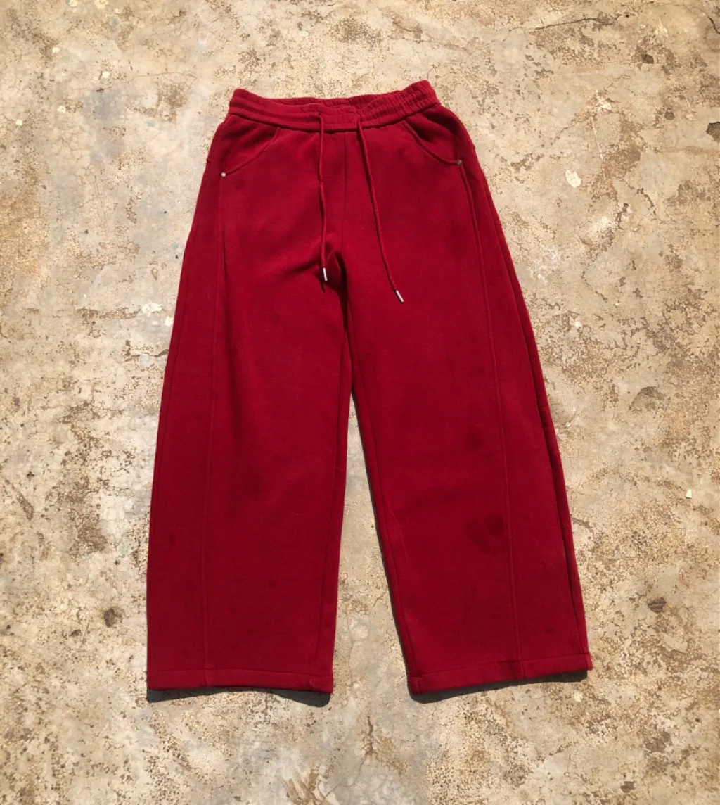 CHERRY RED BARREL SWEATS