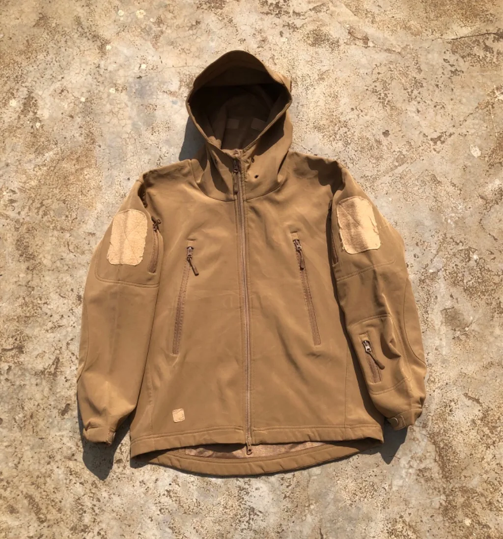 TACTICAL HOODED SOFT SHELL
