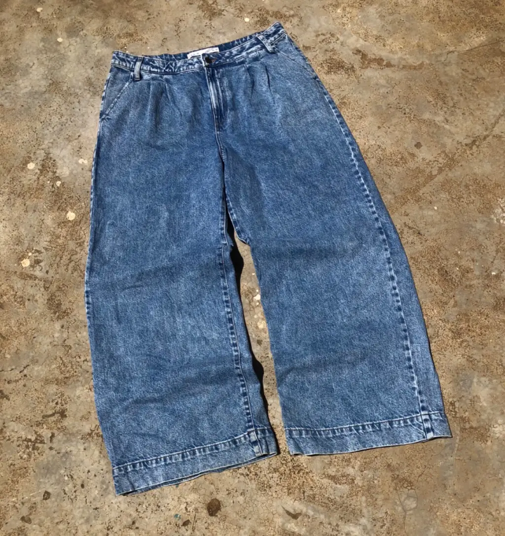 Vintage 90s Pleated Wide Leg Jeans
