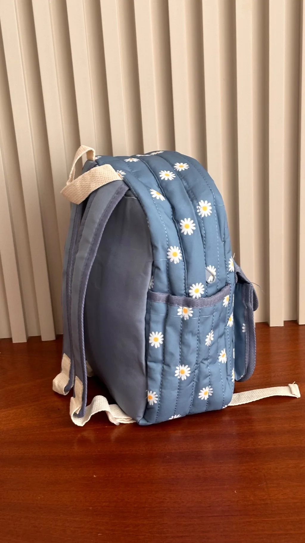 Blue preschooler bag with daisy flowers