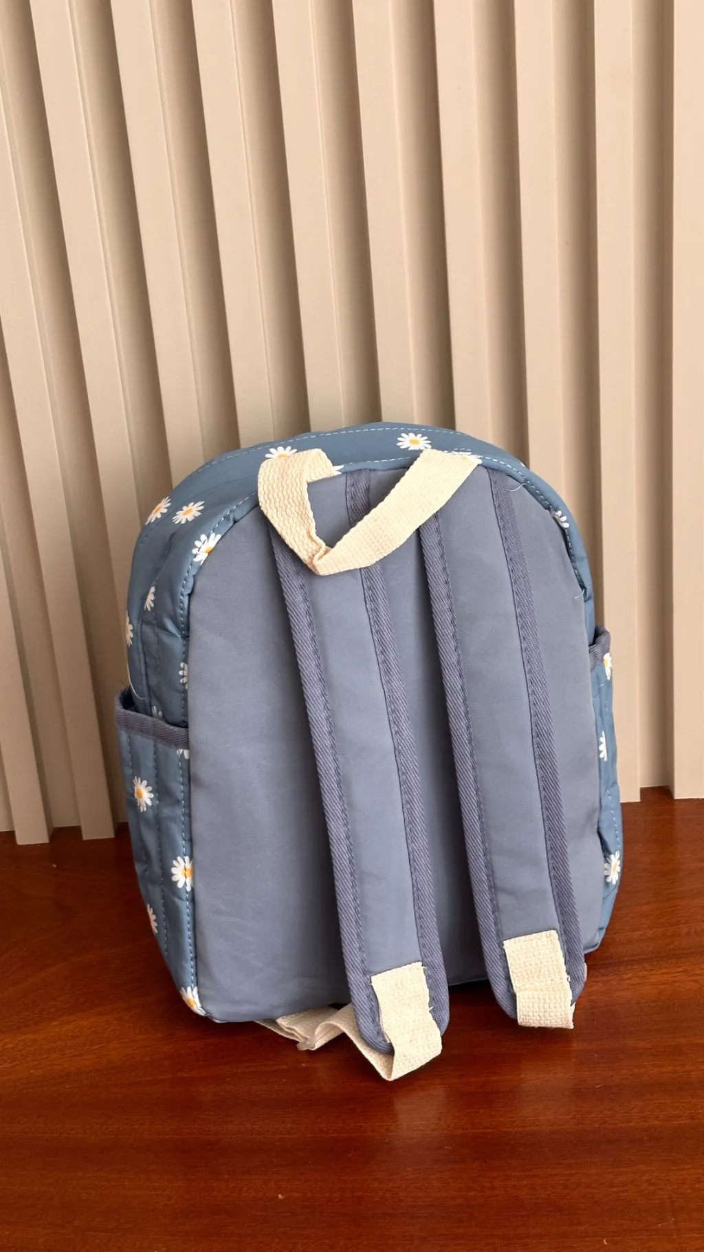 Blue preschooler bag with daisy flowers
