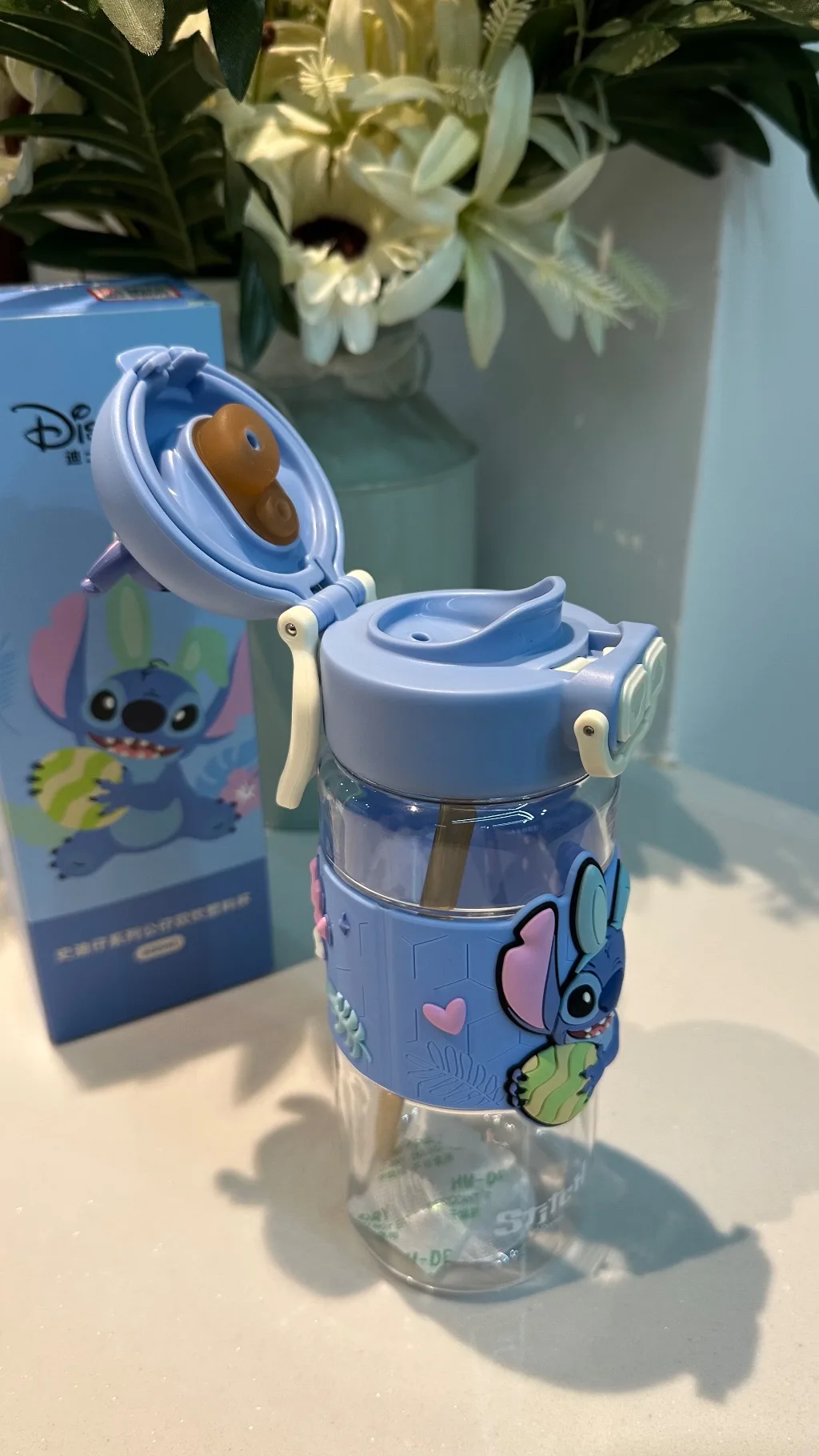 Disney Lilo & Stitch branded plastic sipper water bottle 600ml