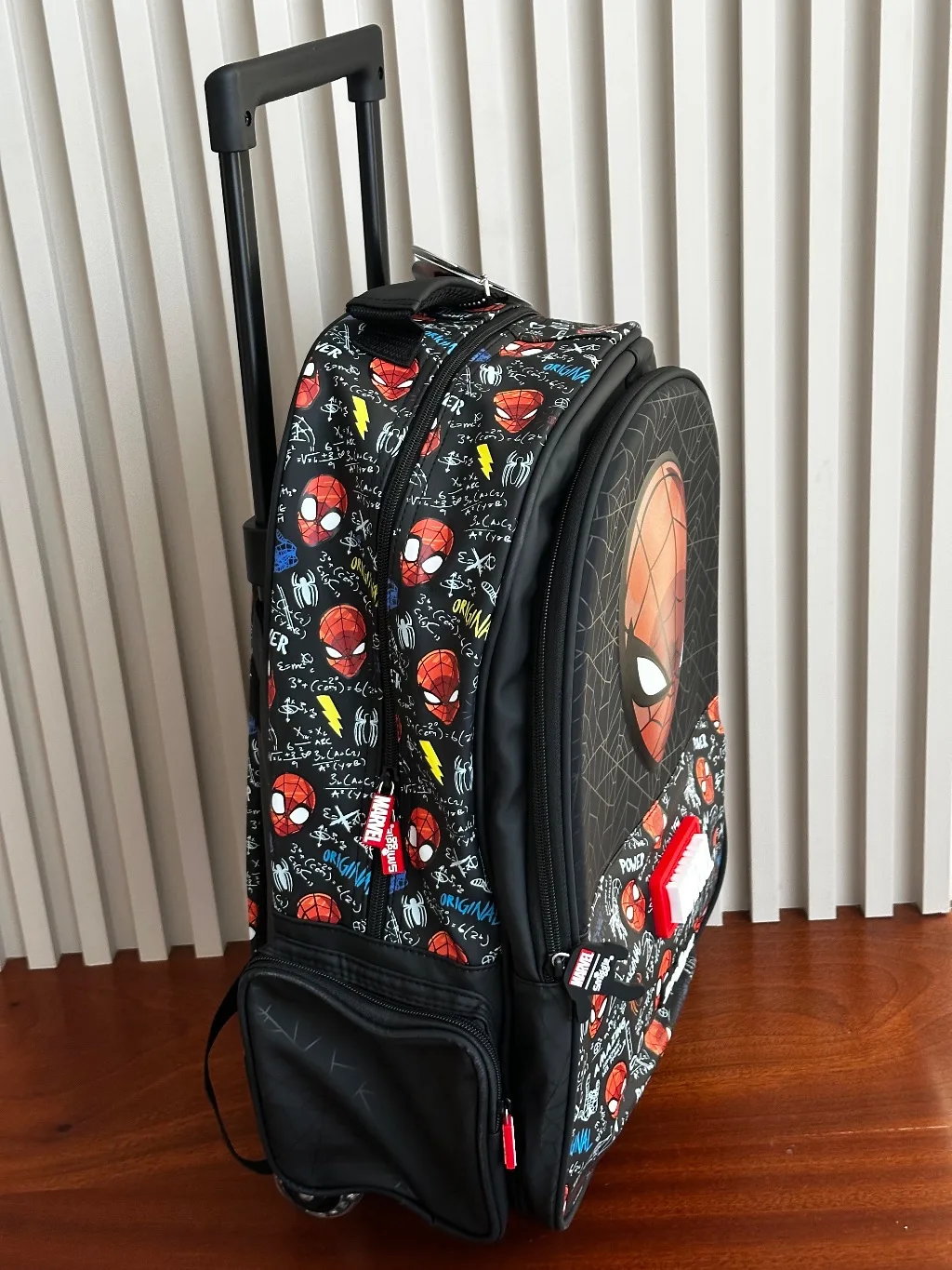 Marvel Spider-Man Hero Light-Up Wheel Trolley Bag