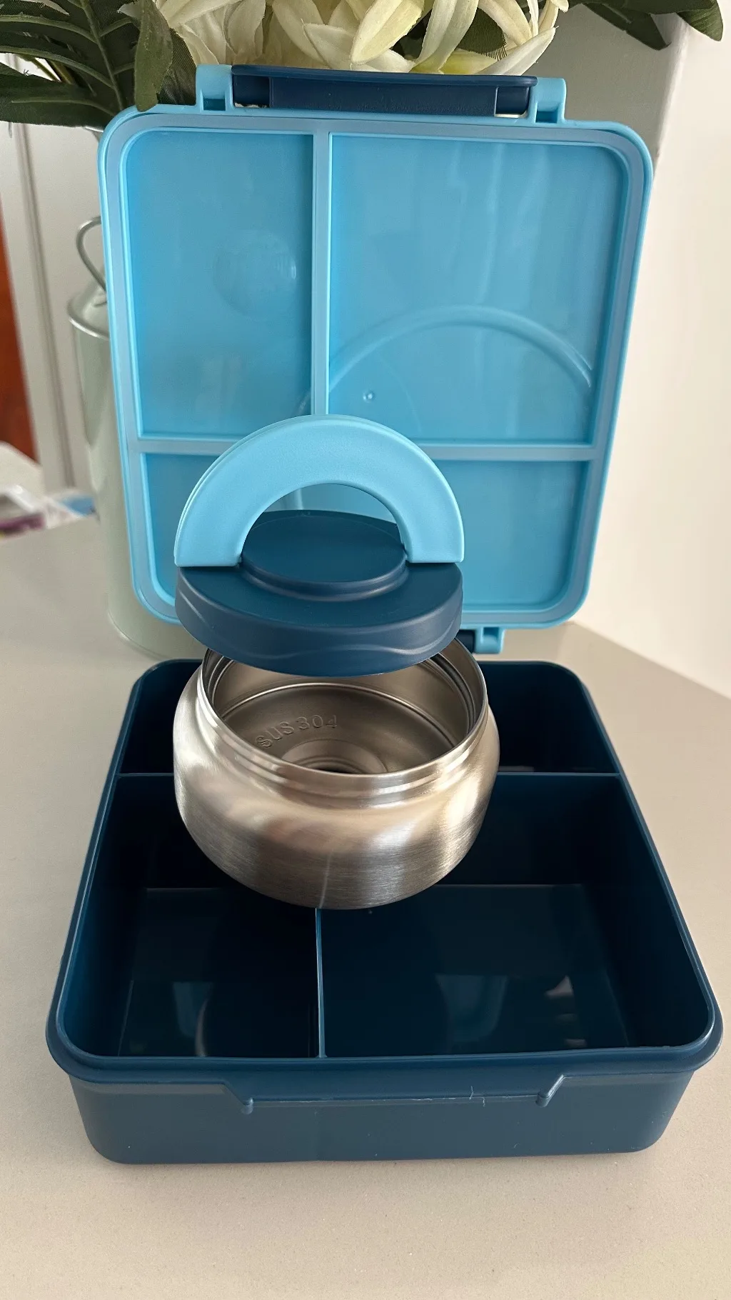 BENTO LUNCH BOX WITH A FLASK