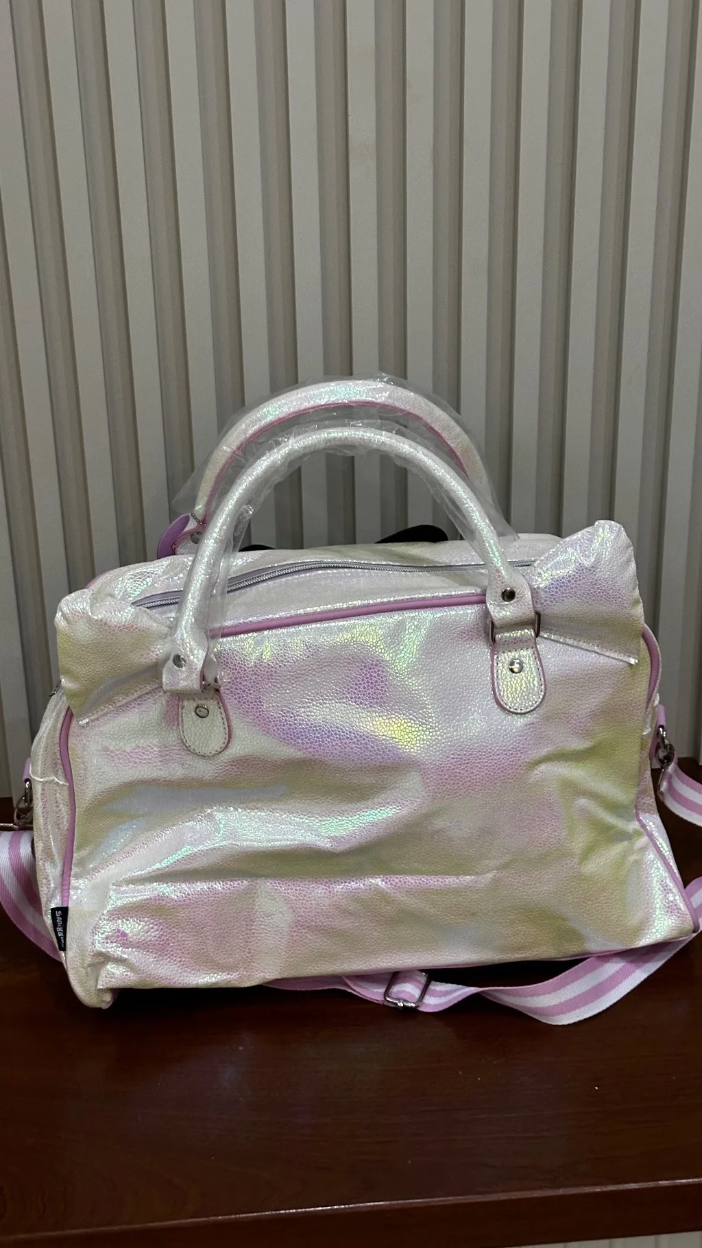 Smiggle Sequin Cat Weekender Travel Bag – Pink & White | Approx. 42cm x 28cm x 18cm