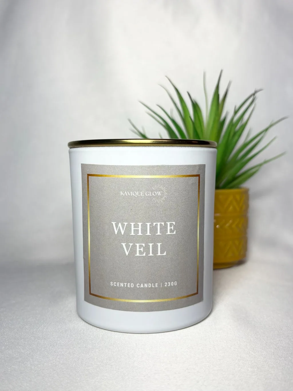 White Veil Scented Candle | 230g