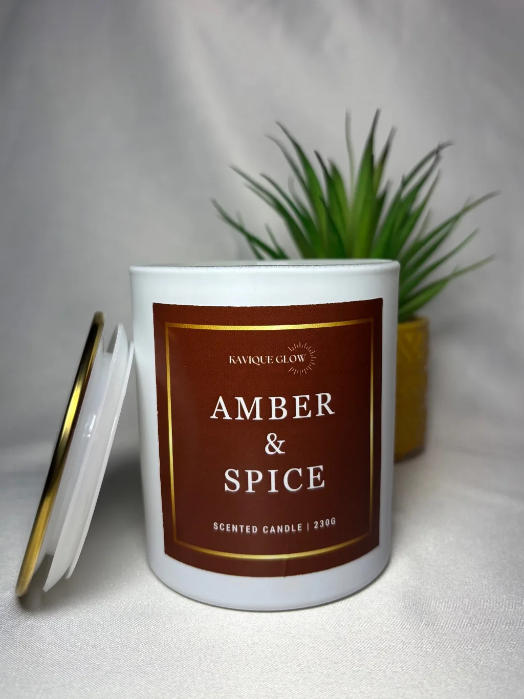 Amber & Spice Scented Candle