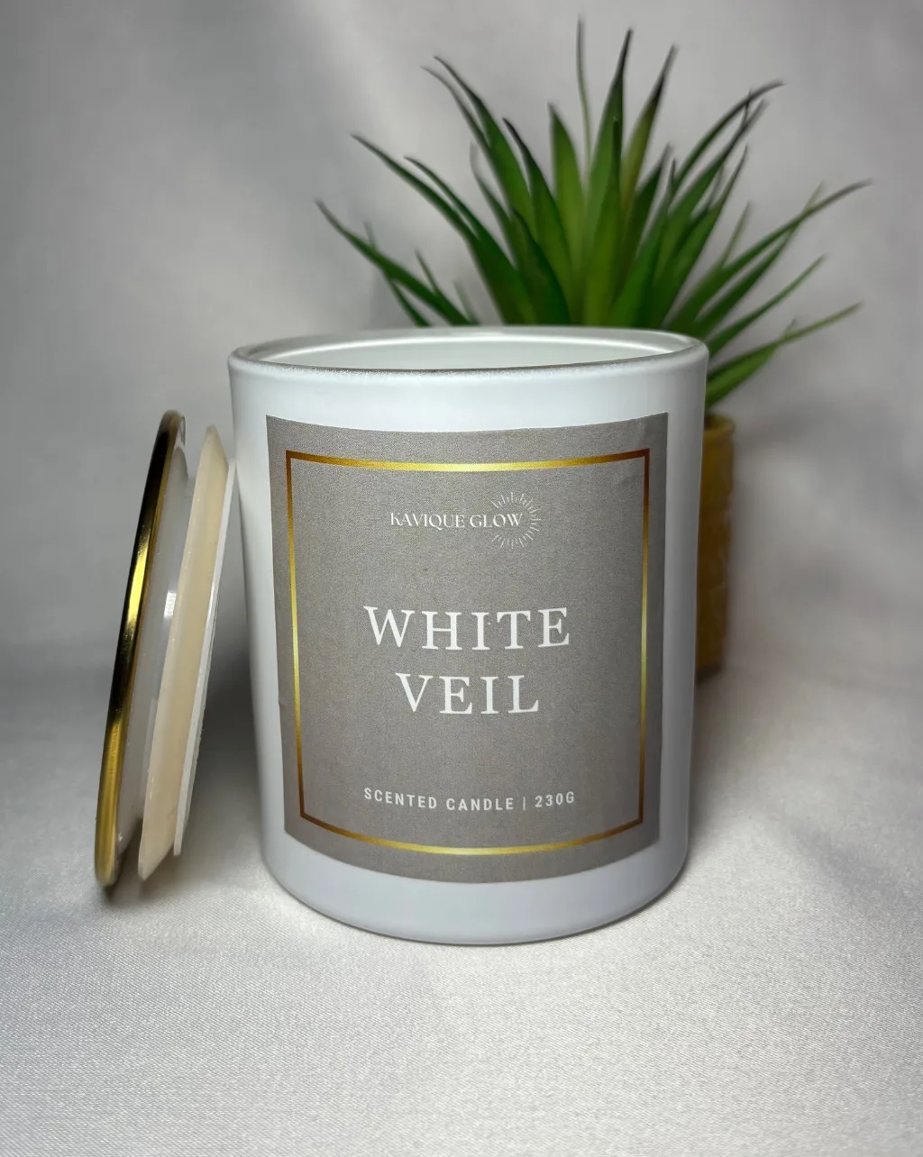 White Veil Scented Candle | 230g