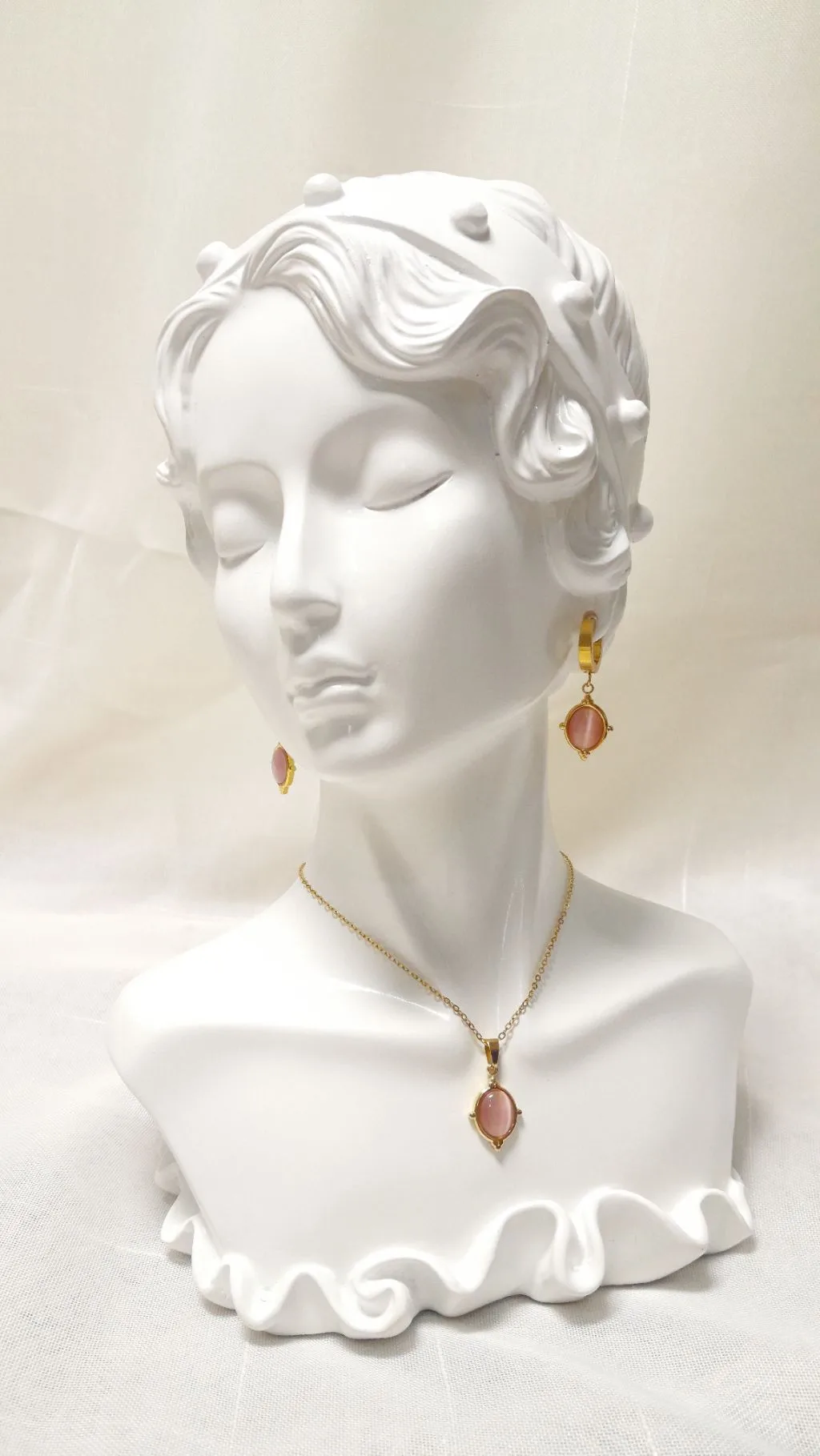 The Iris Set (pink cat's-eye necklace + hoop earrings)