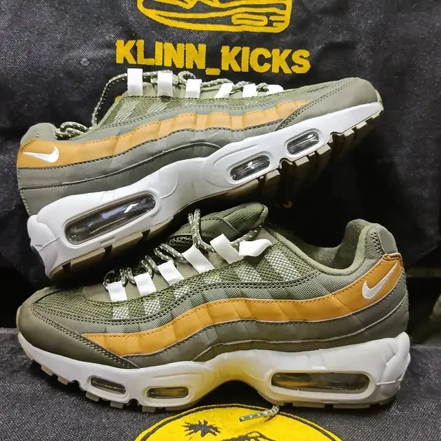 Nike Air Max 95 Essential
