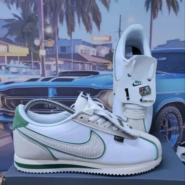 Nike Cortez "All Petals United"
