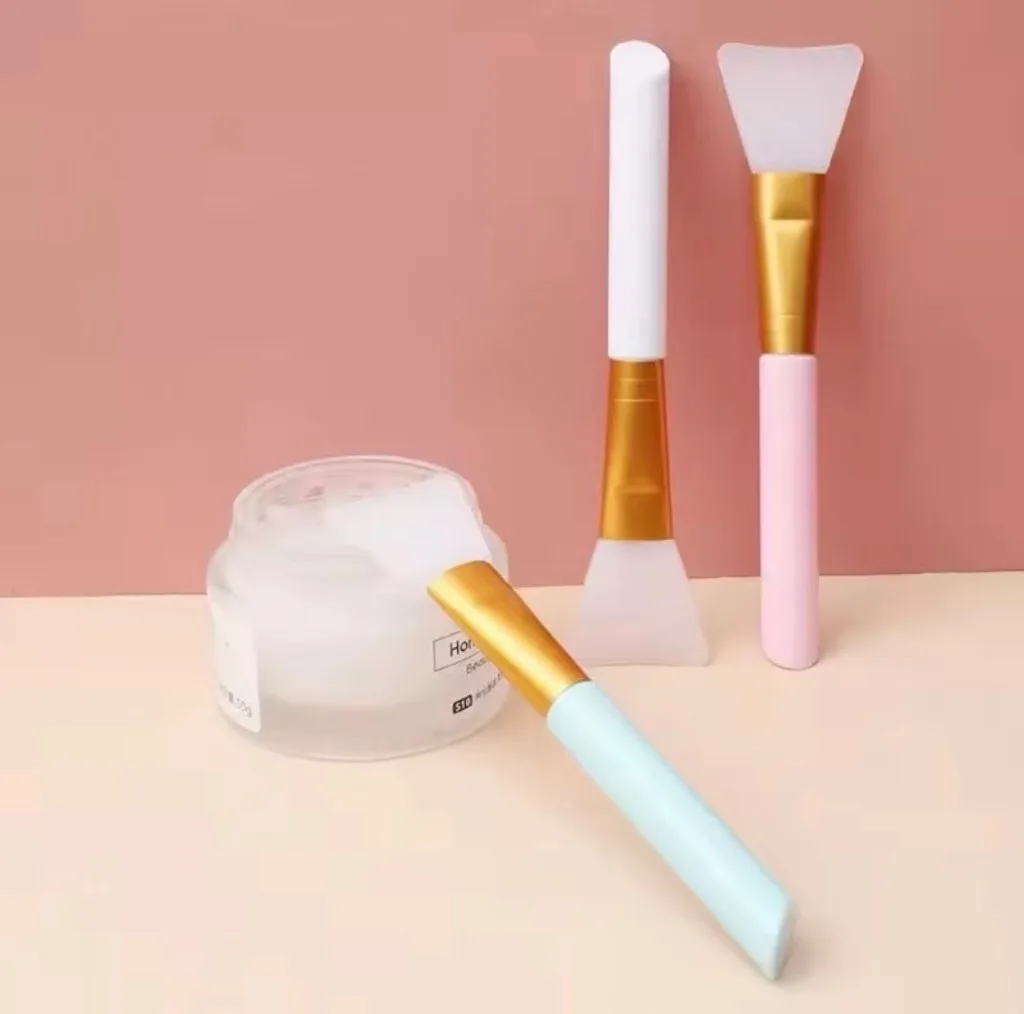Silicone Mask Applicator