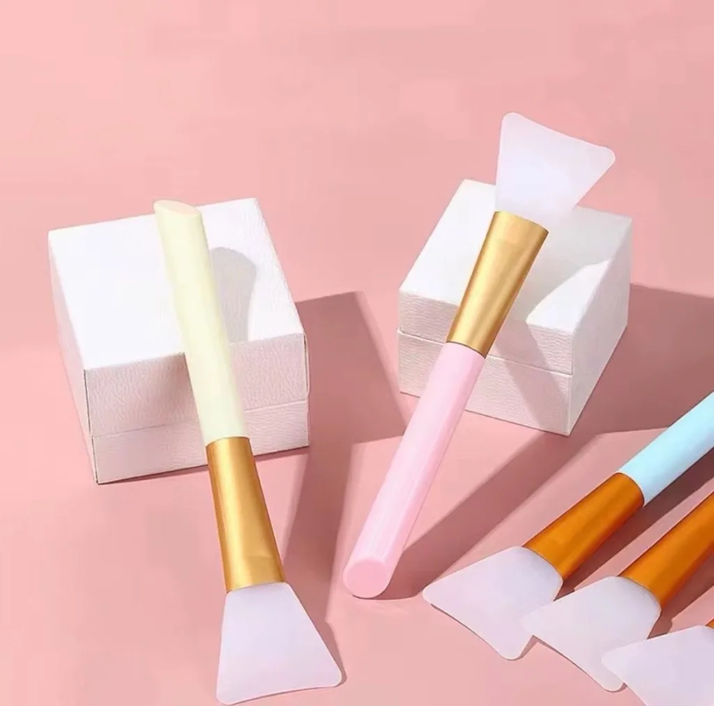 Silicone Mask Applicator