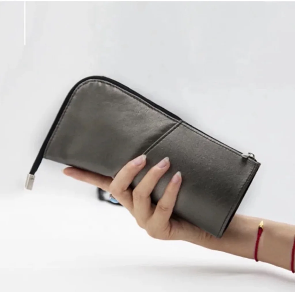 Portable Makeup Brush Holder & Travel Case