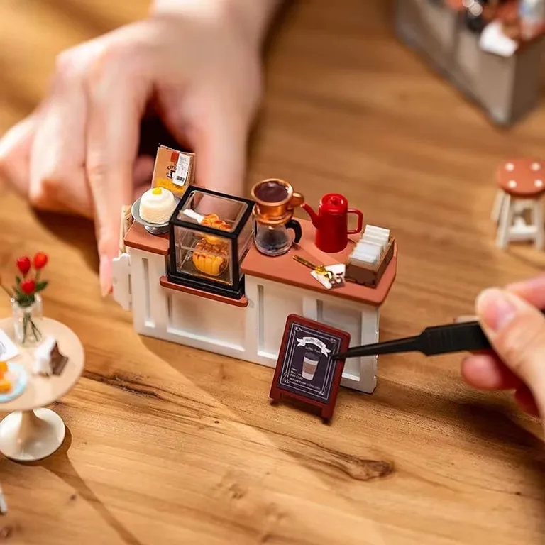 Slow Life Cafe Miniature House